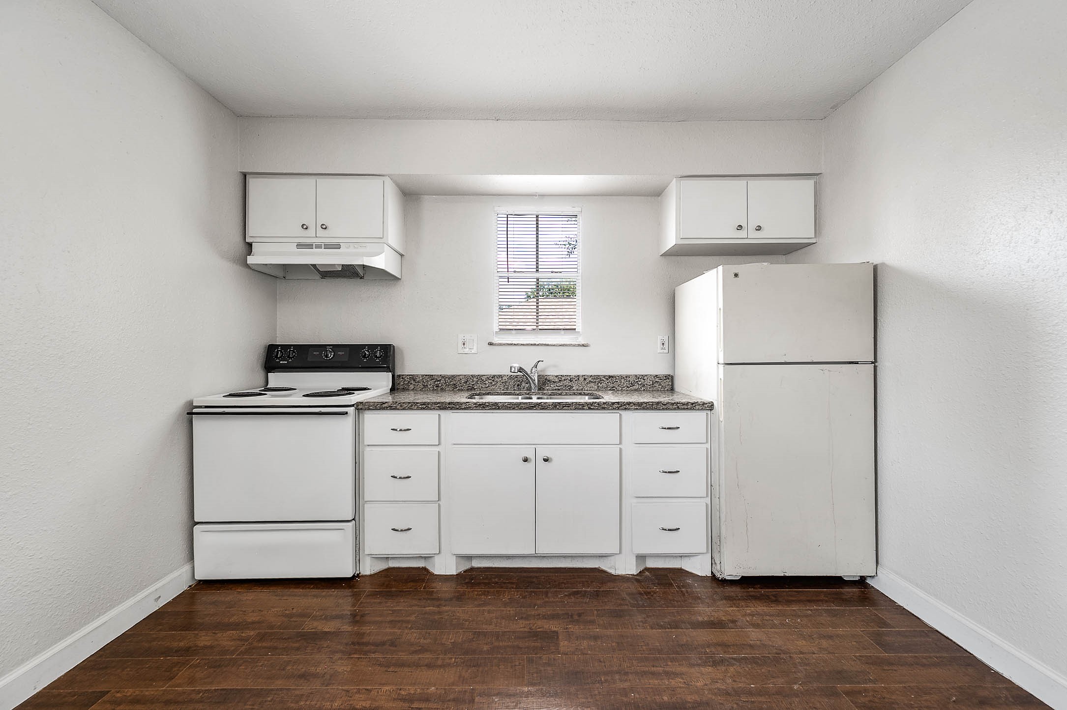 1711 Fourcade Street 5 Property Photo 4