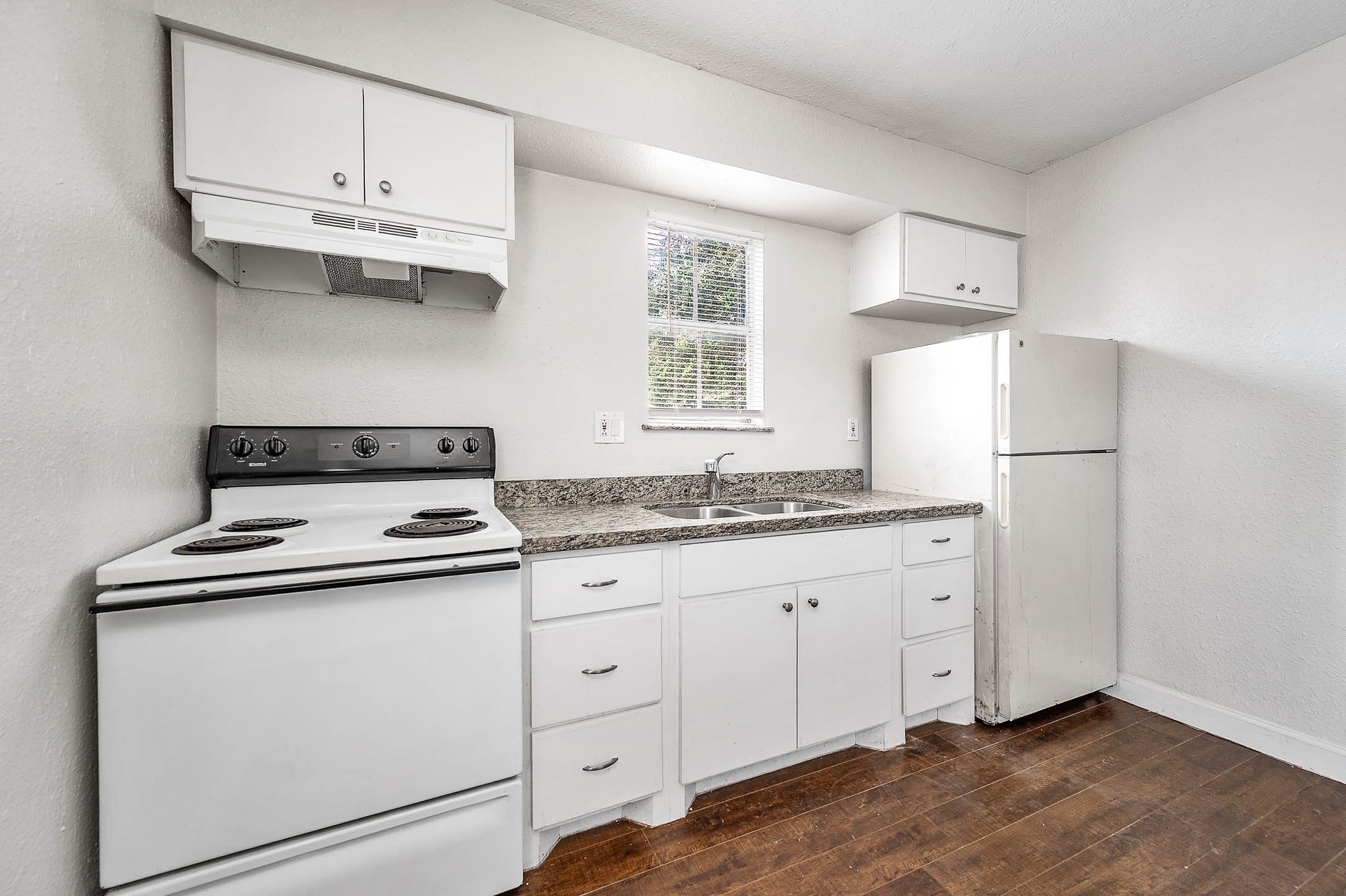 1711 Fourcade Street 5 Property Photo 5