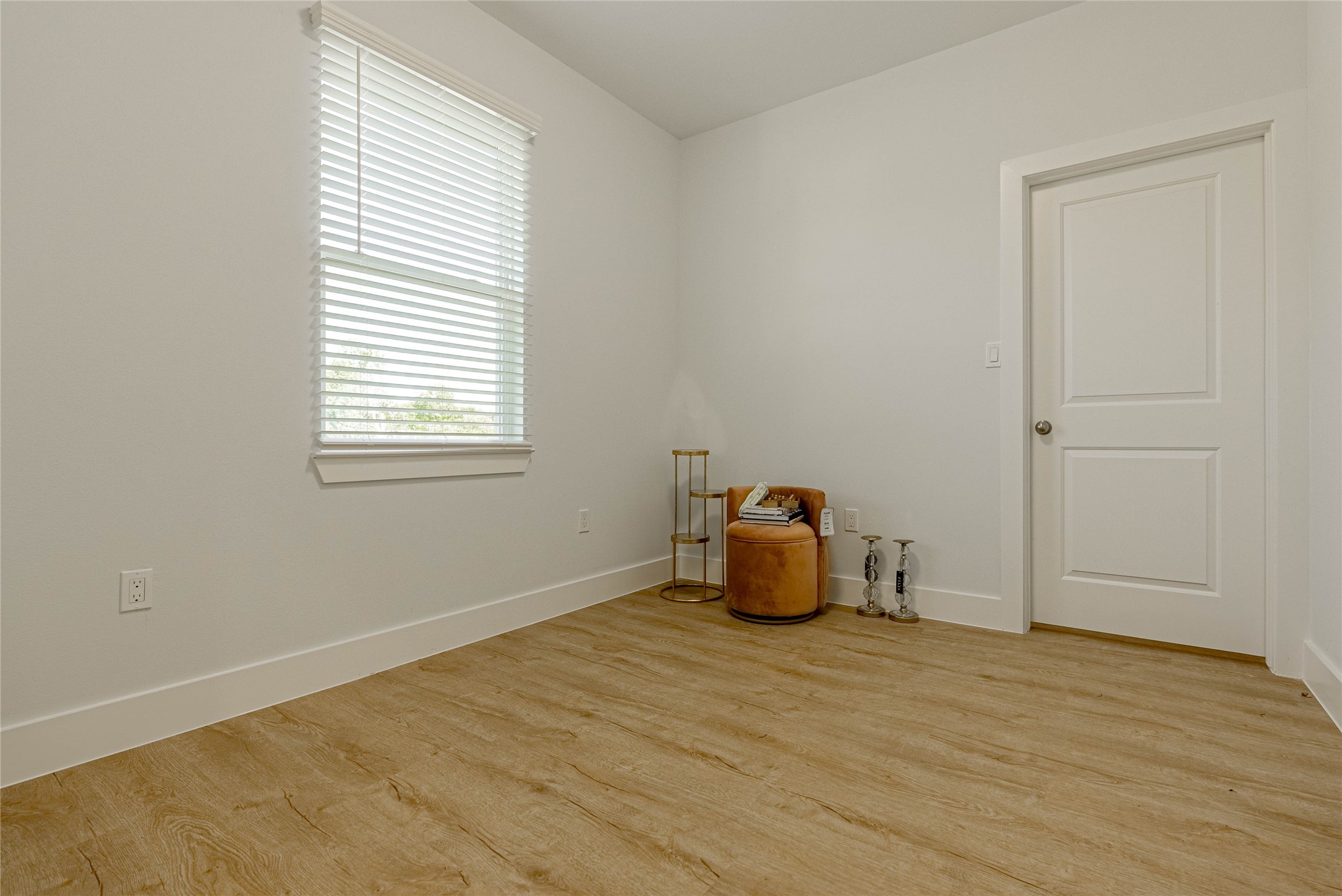 6006 Jerrycrest Drive B Property Photo 5