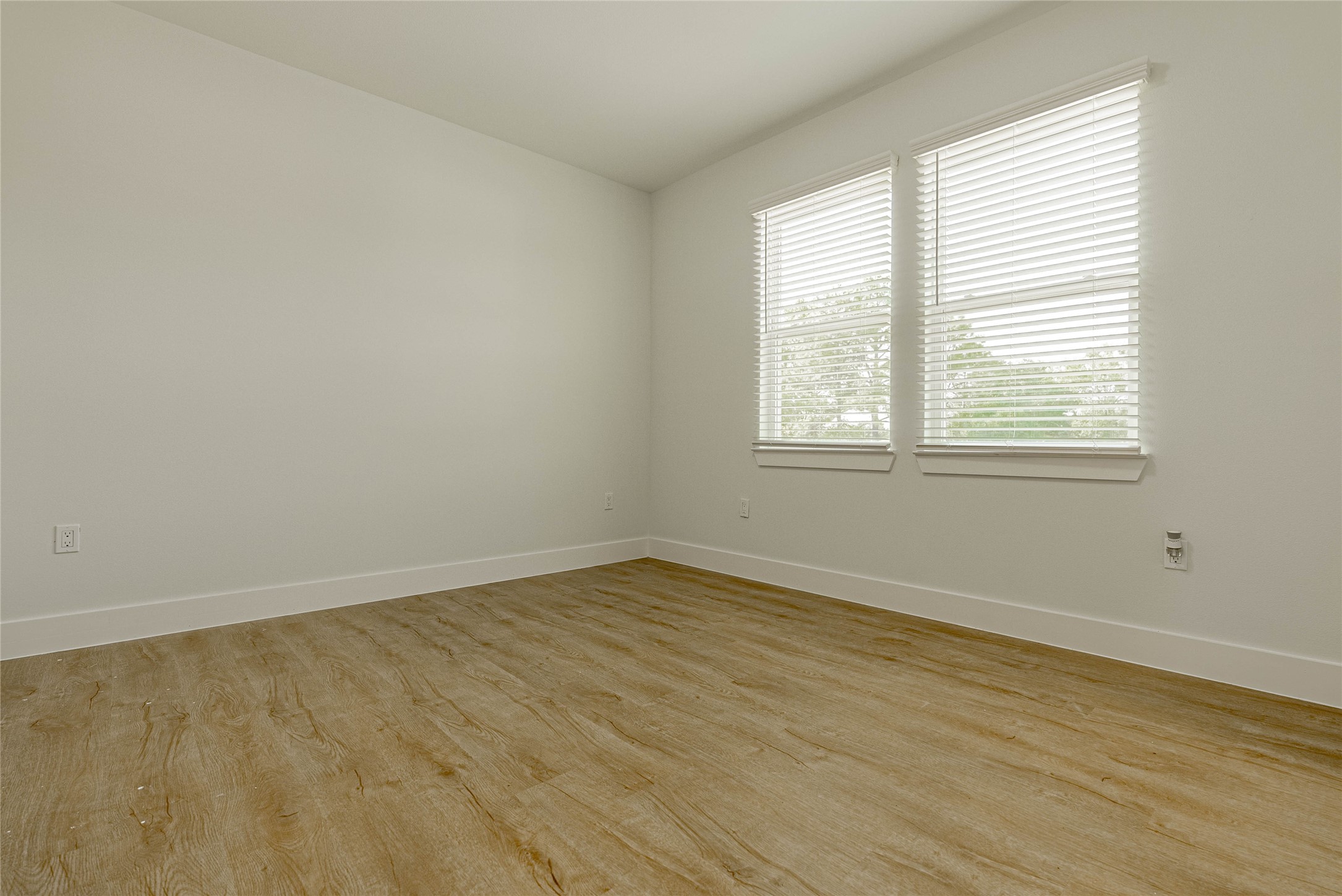 6006 Jerrycrest Drive B Property Photo 6