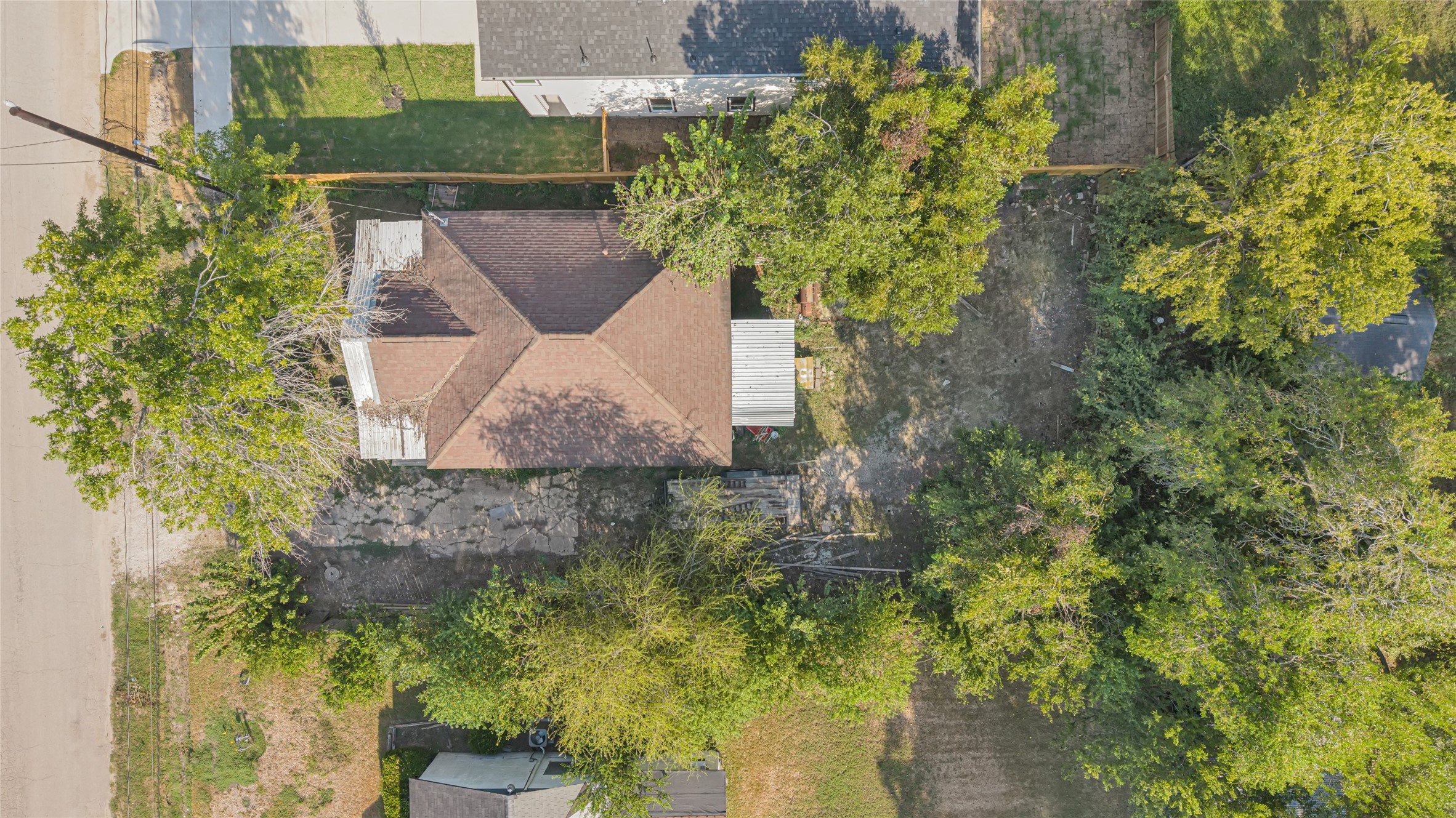 5214 Higgins Street Property Photo 5