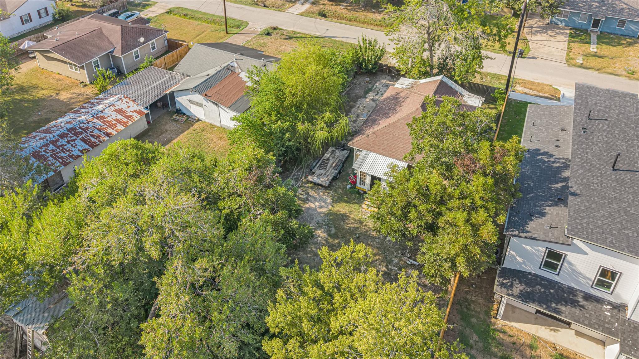 5214 Higgins Street, Houston Tx 77033 Property Photo 7
