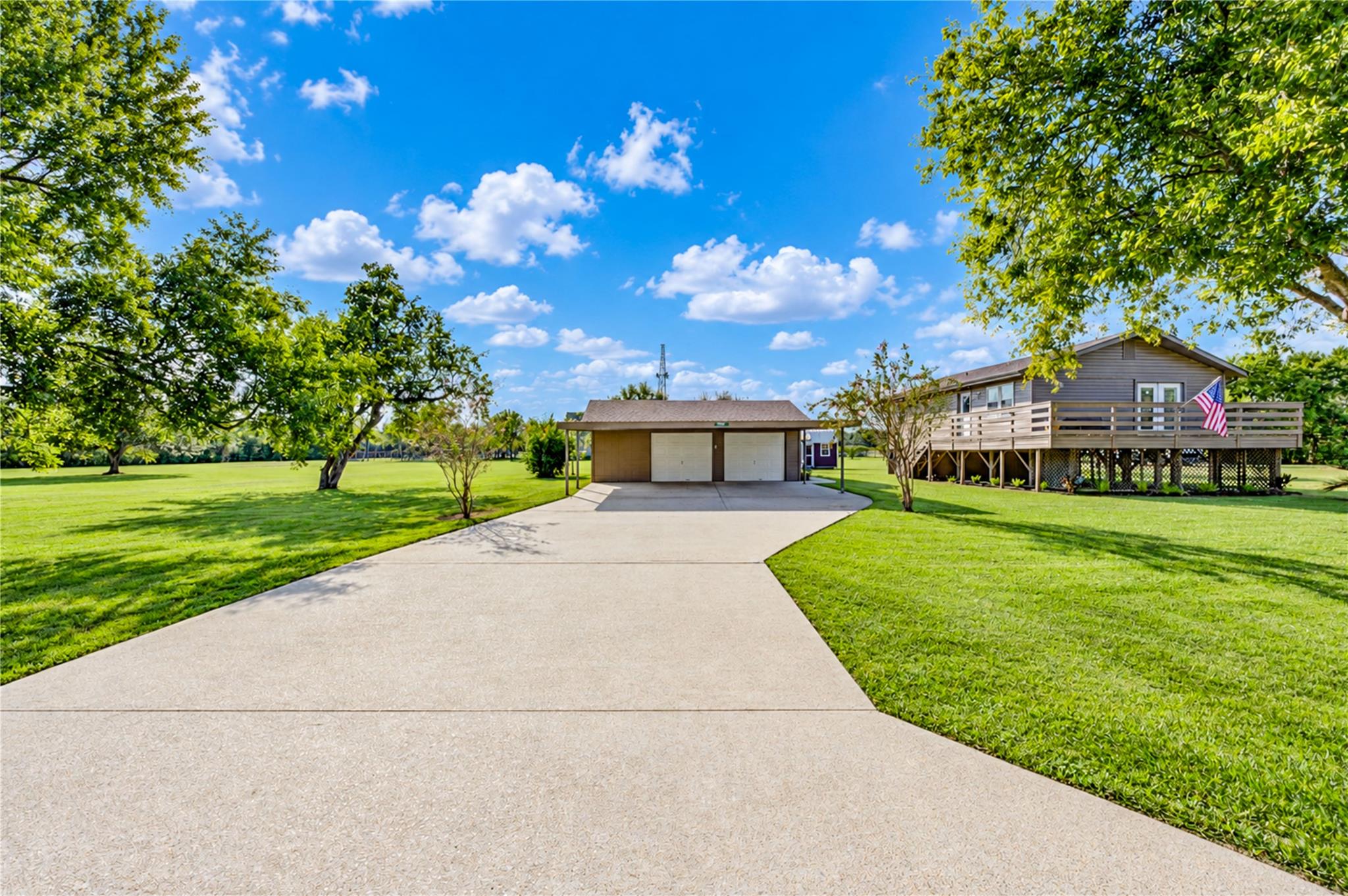11605 Strom Property Photo 1