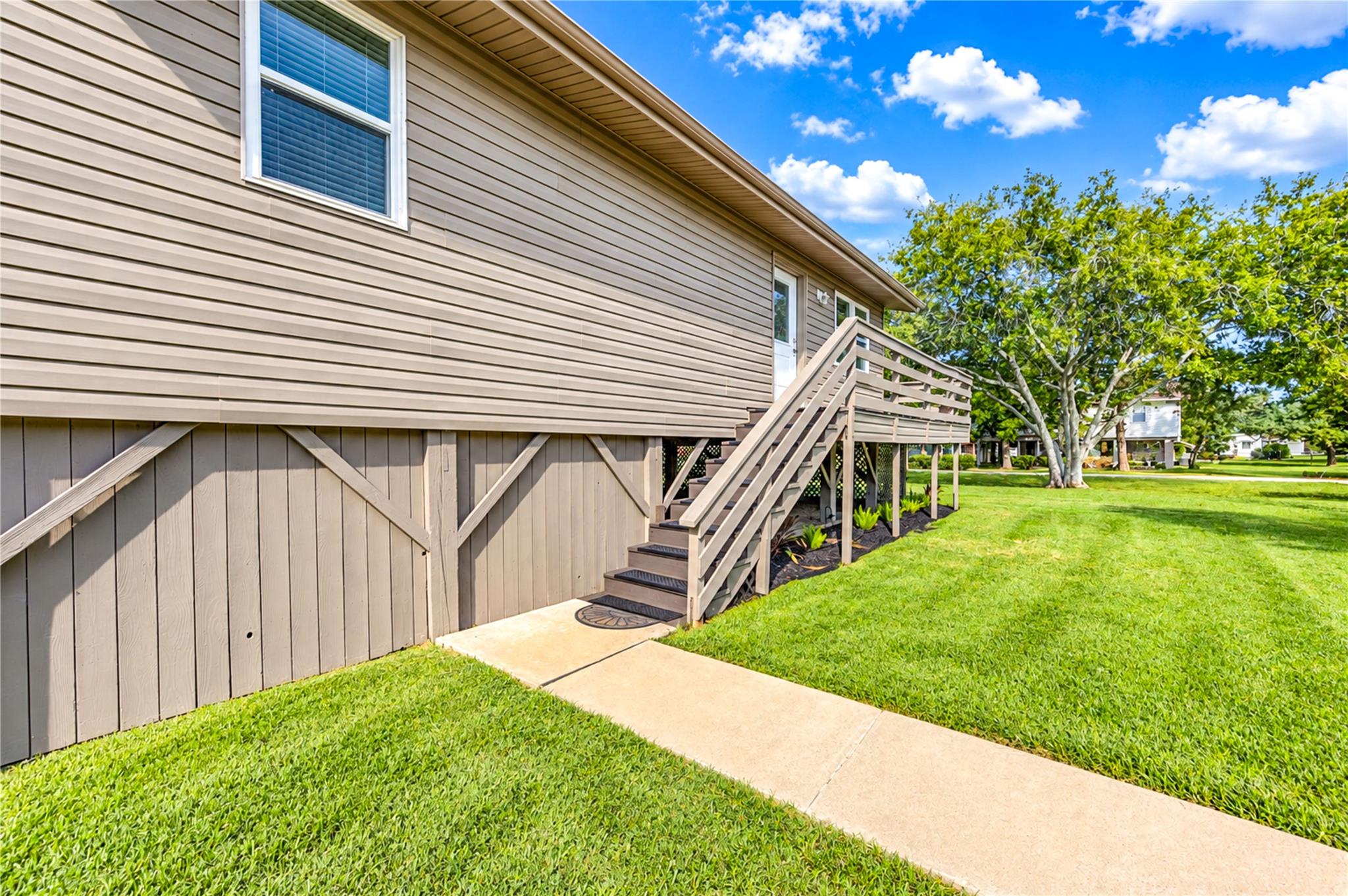 11605 Strom Property Photo 6