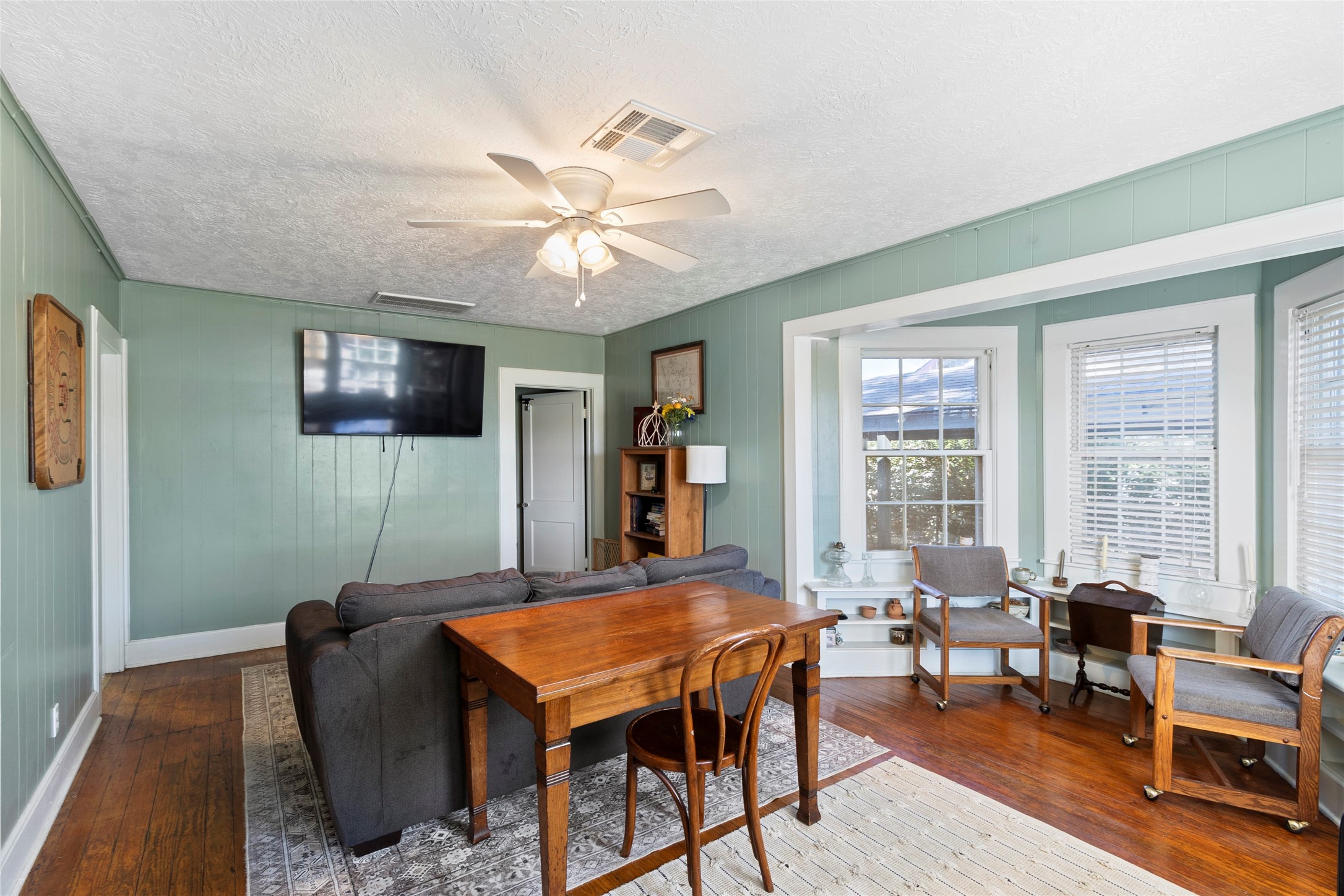 1004 Mccall Avenue Property Photo 6