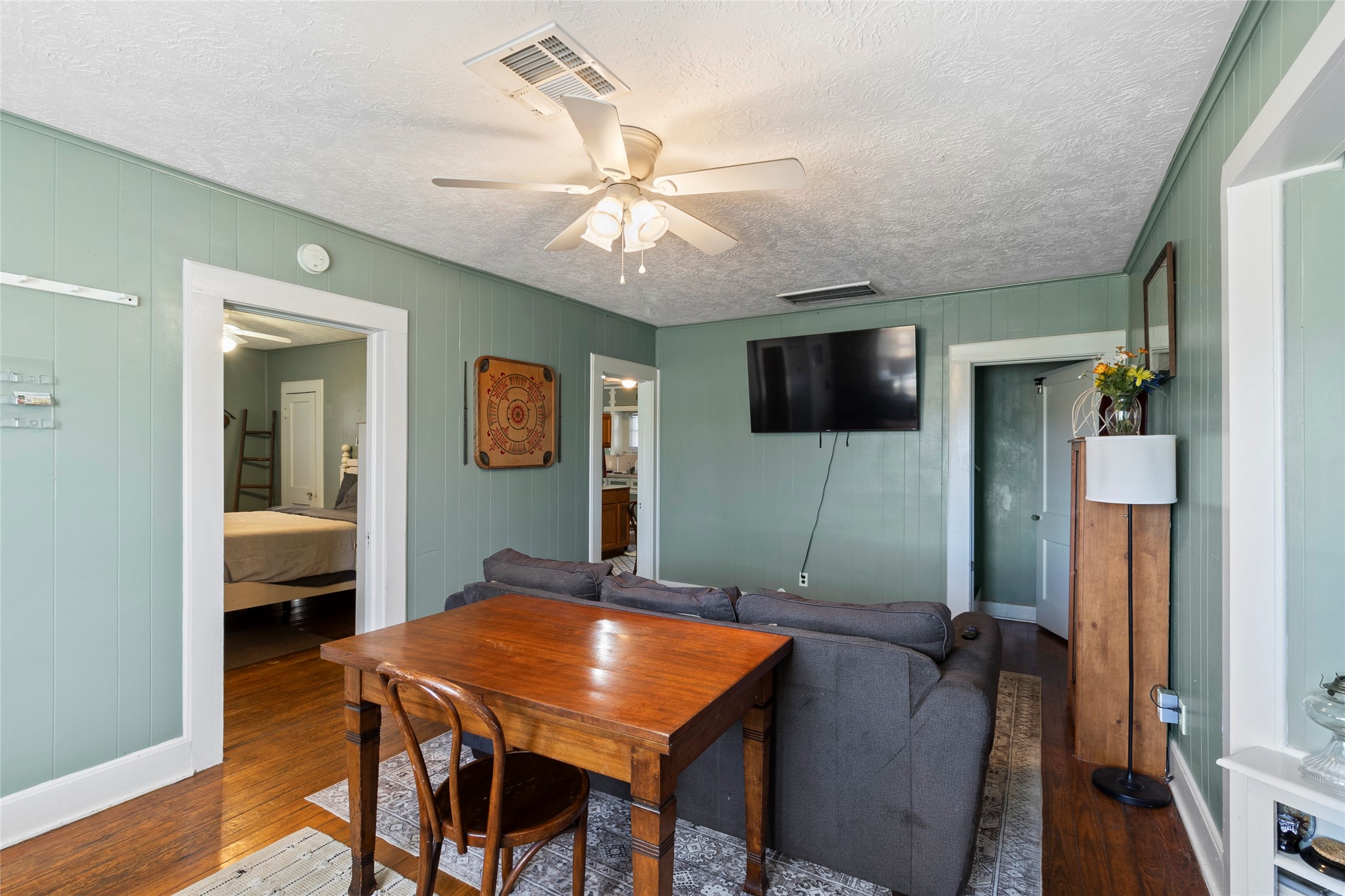1004 Mccall Avenue Property Photo 7