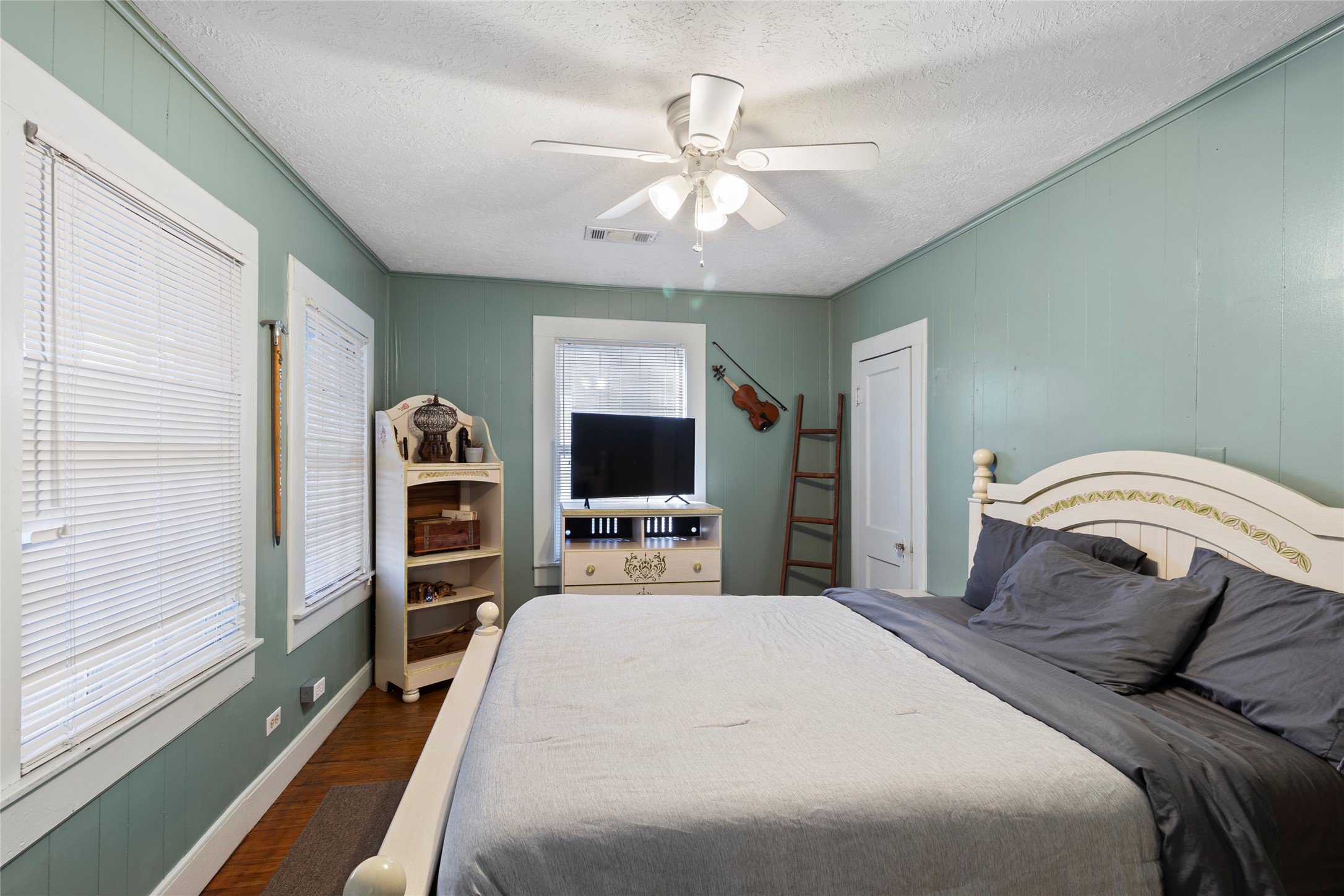 1004 Mccall Avenue Property Photo 11