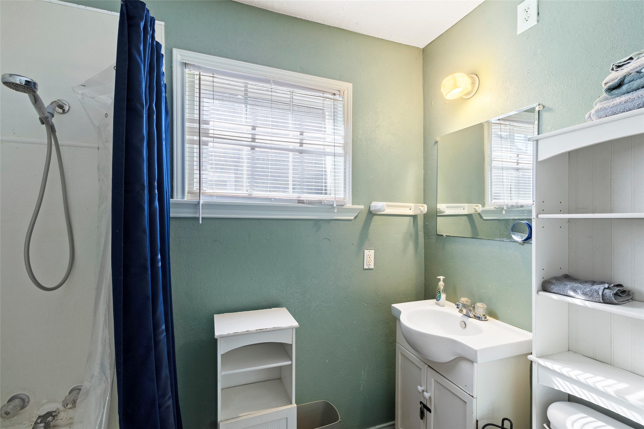 1004 Mccall Avenue Property Photo 12