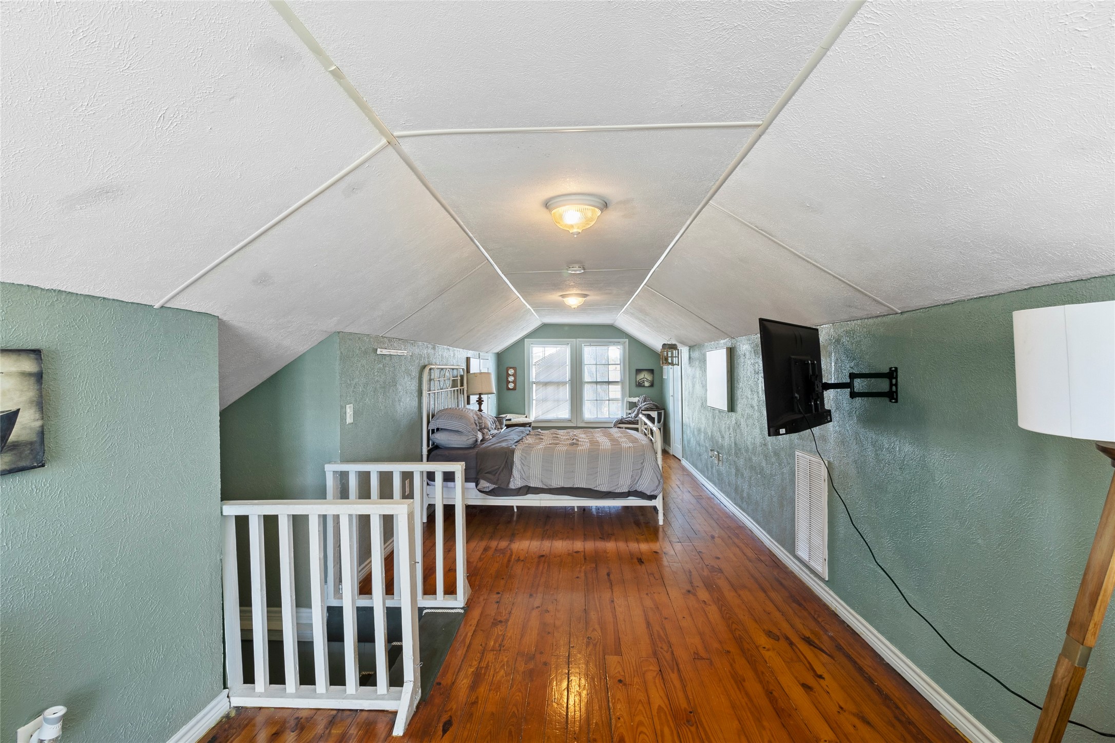1004 Mccall Avenue Property Photo 14