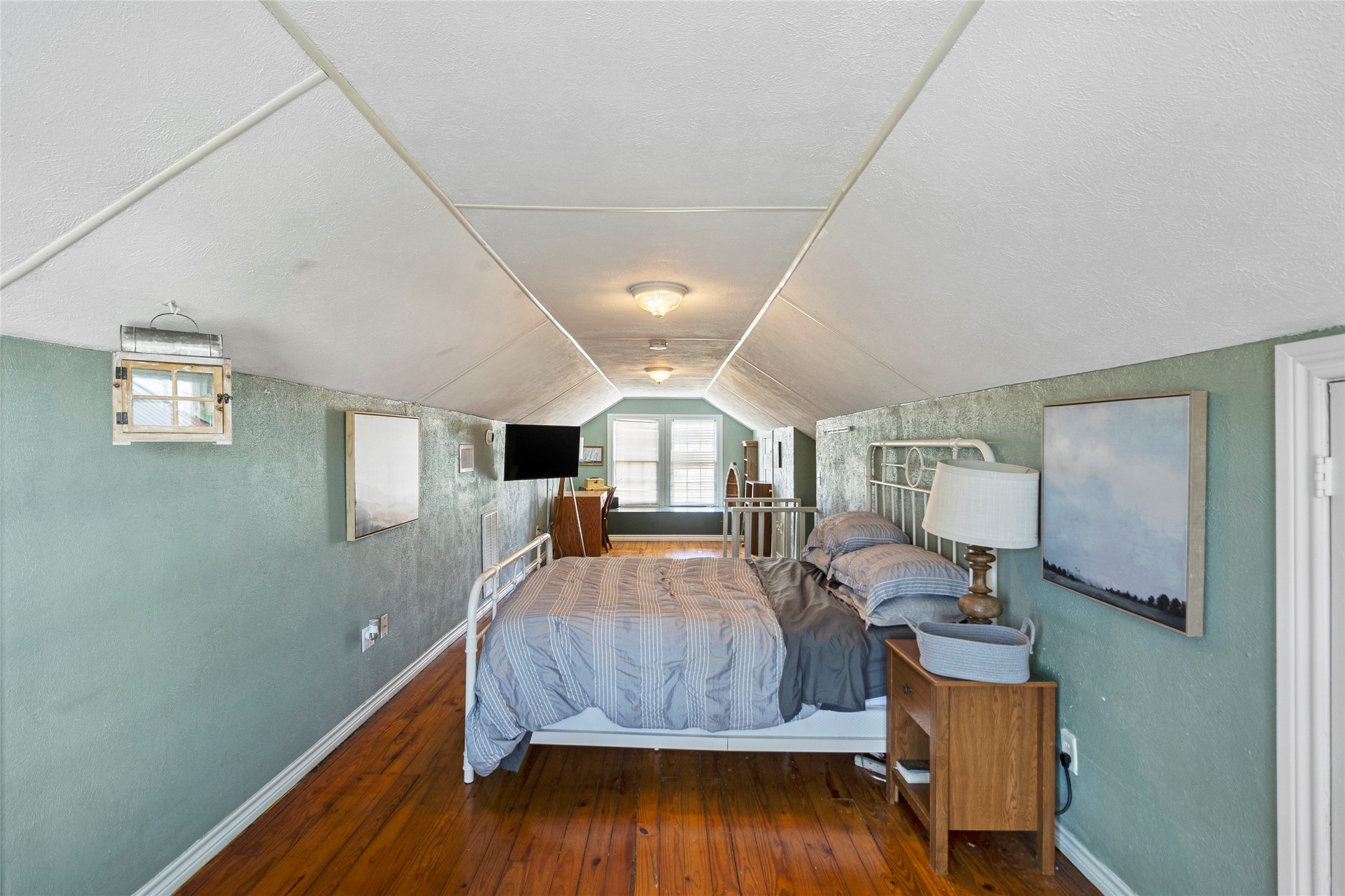 1004 Mccall Avenue Property Photo 15