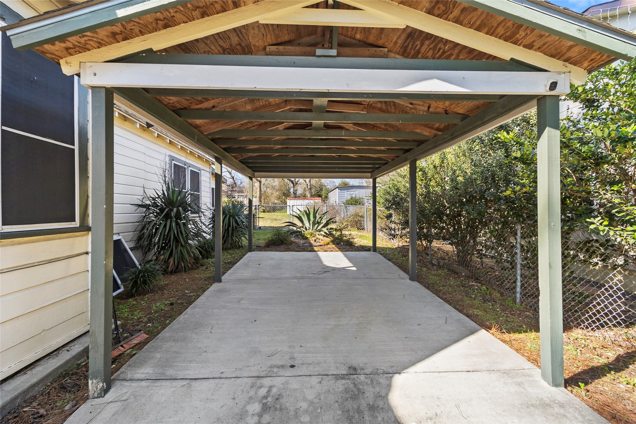 1004 Mccall Avenue Property Photo 16