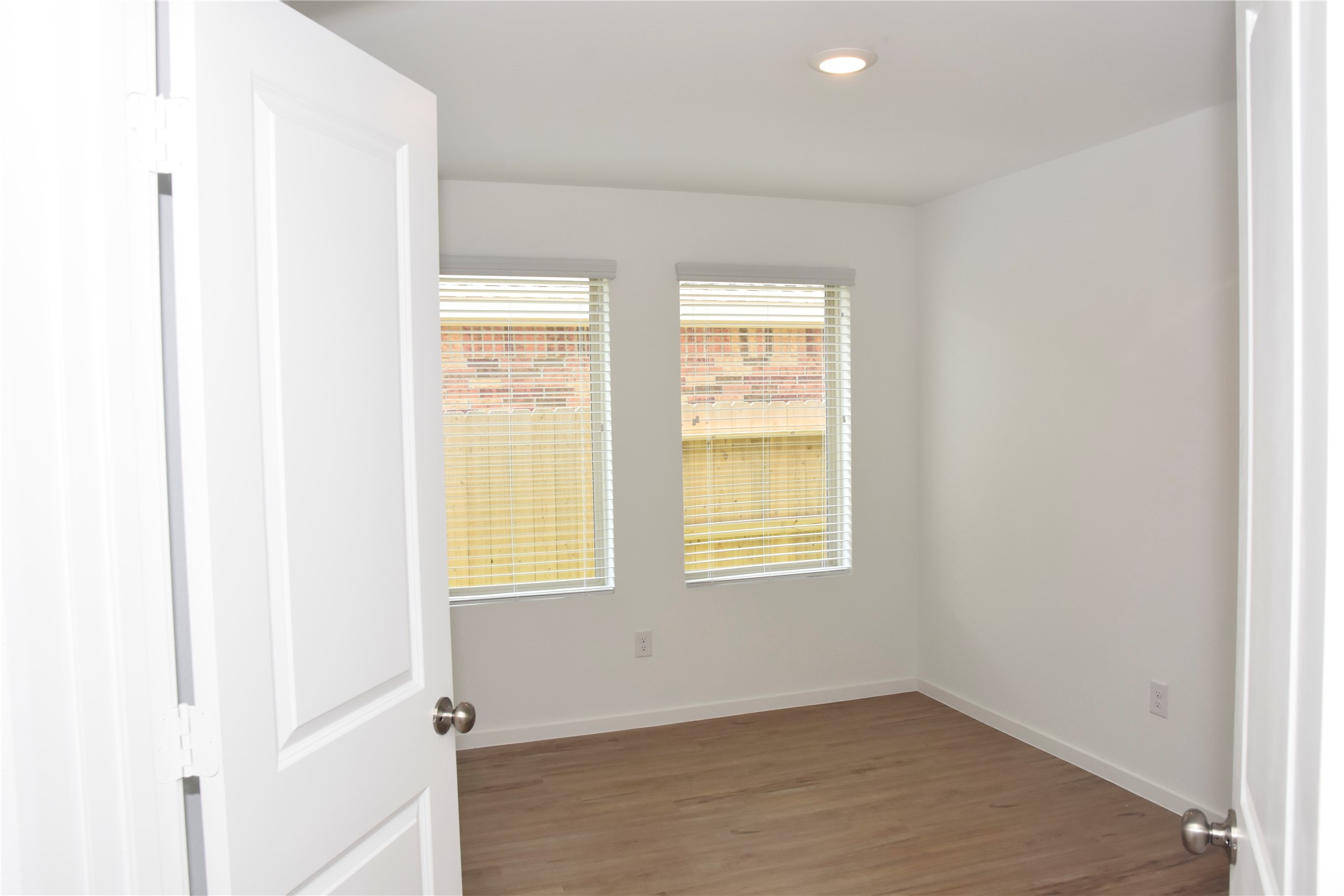 5135 Sunvalley Bend Drive Property Photo 7