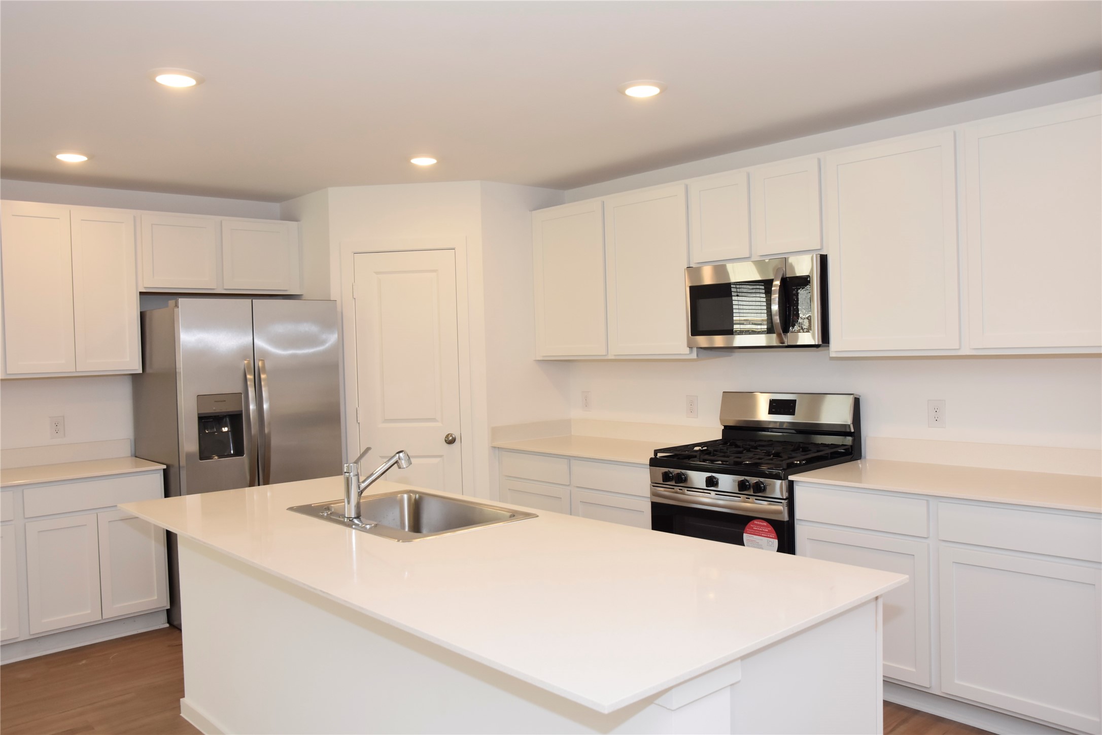 5135 Sunvalley Bend Drive Property Photo 10