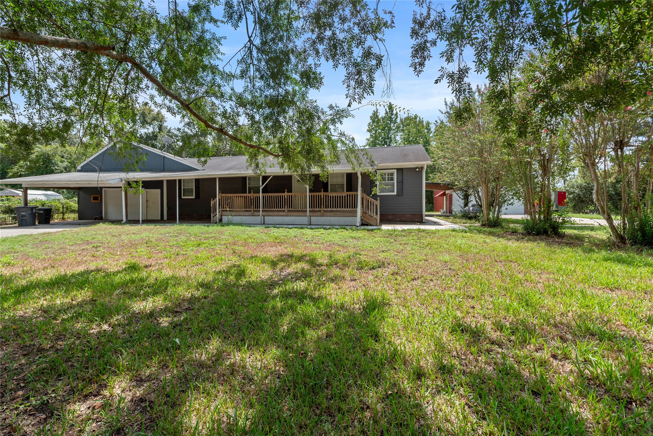 10702 River Oaks Drive Property Photo 1