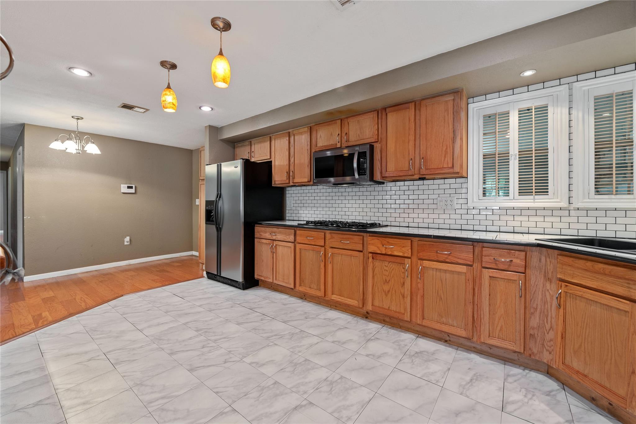10702 River Oaks Drive Property Photo 6
