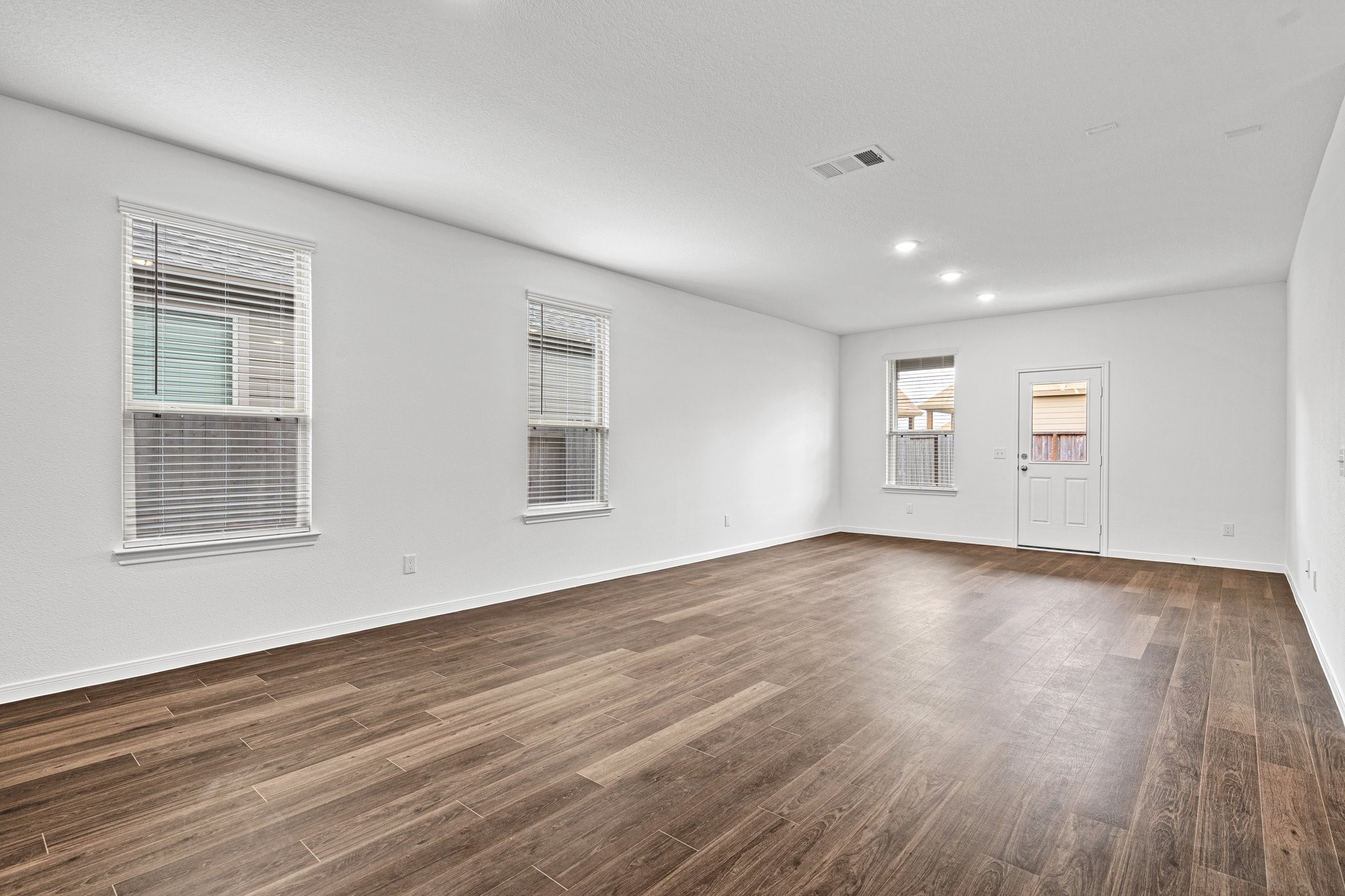 13582 Myrtle Gardens Boulevard Property Photo 8