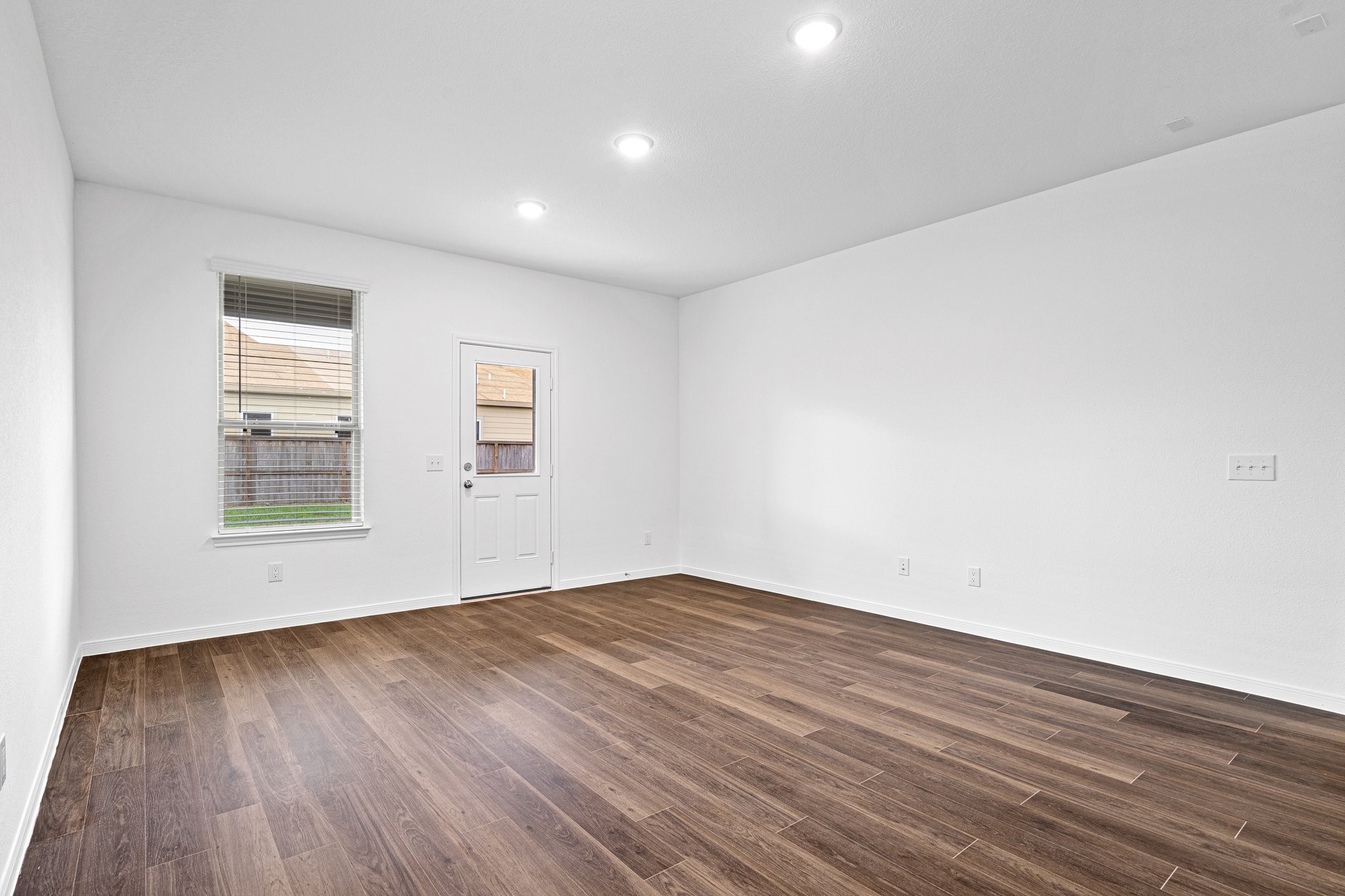 13582 Myrtle Gardens Boulevard Property Photo 9