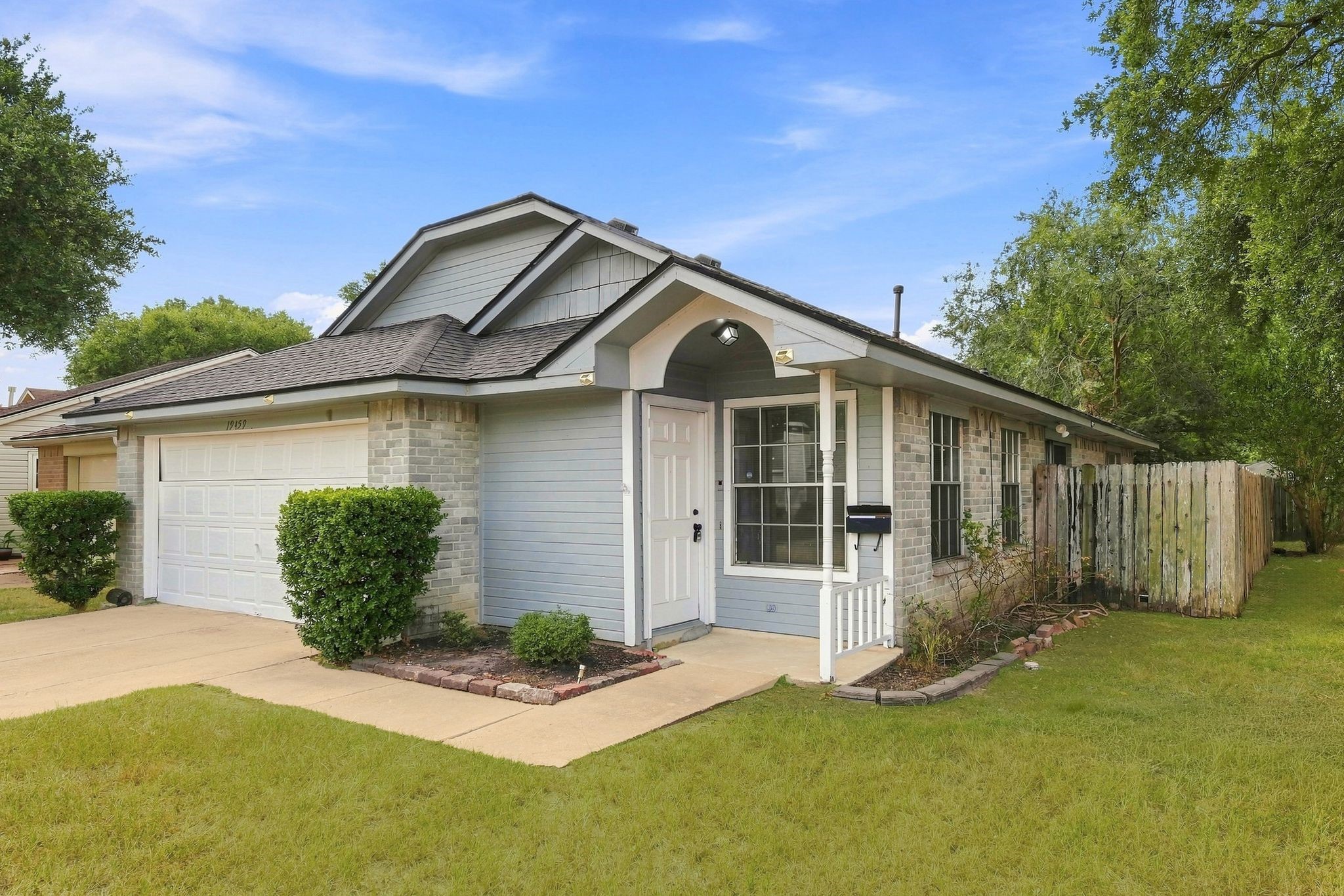 19459 Cypress Arbor Drive Drive Property Photo 1
