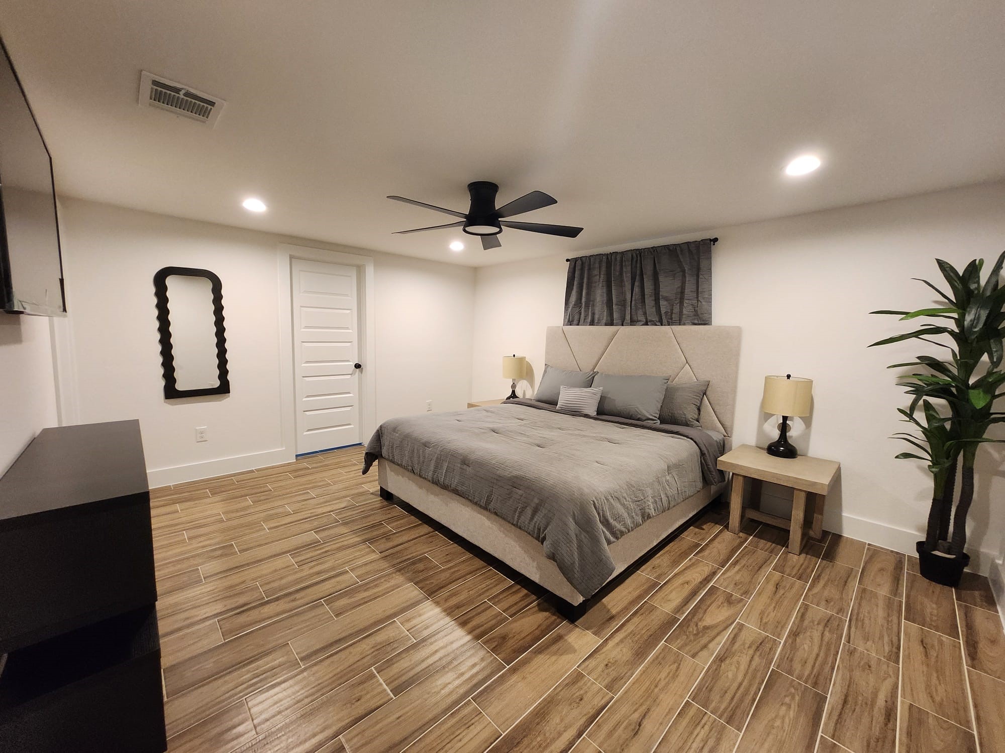 22107 Goldstone Drive Property Photo 6