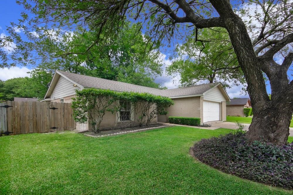 10018 King Ranch Lane Property Photo 1