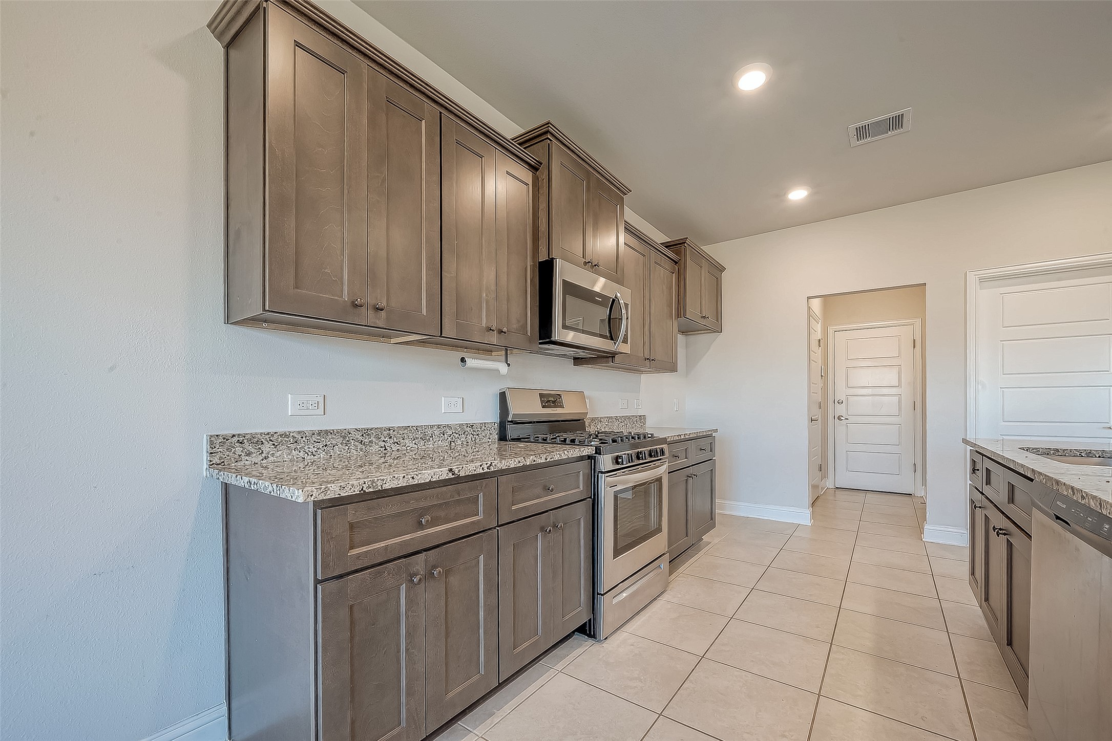 32922 Silver Meadow Way Property Photo 9