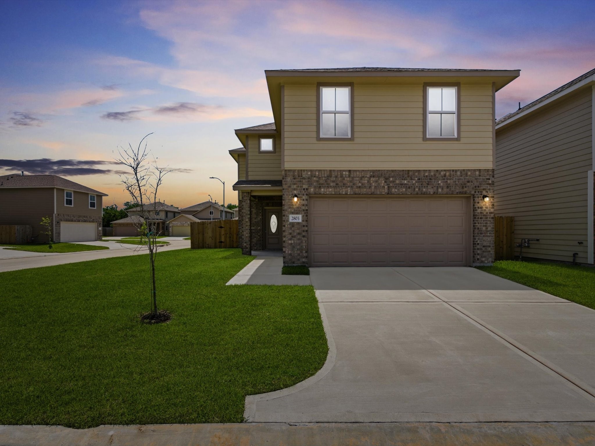 2811 Bowlin Leaf Lane Property Photo 1