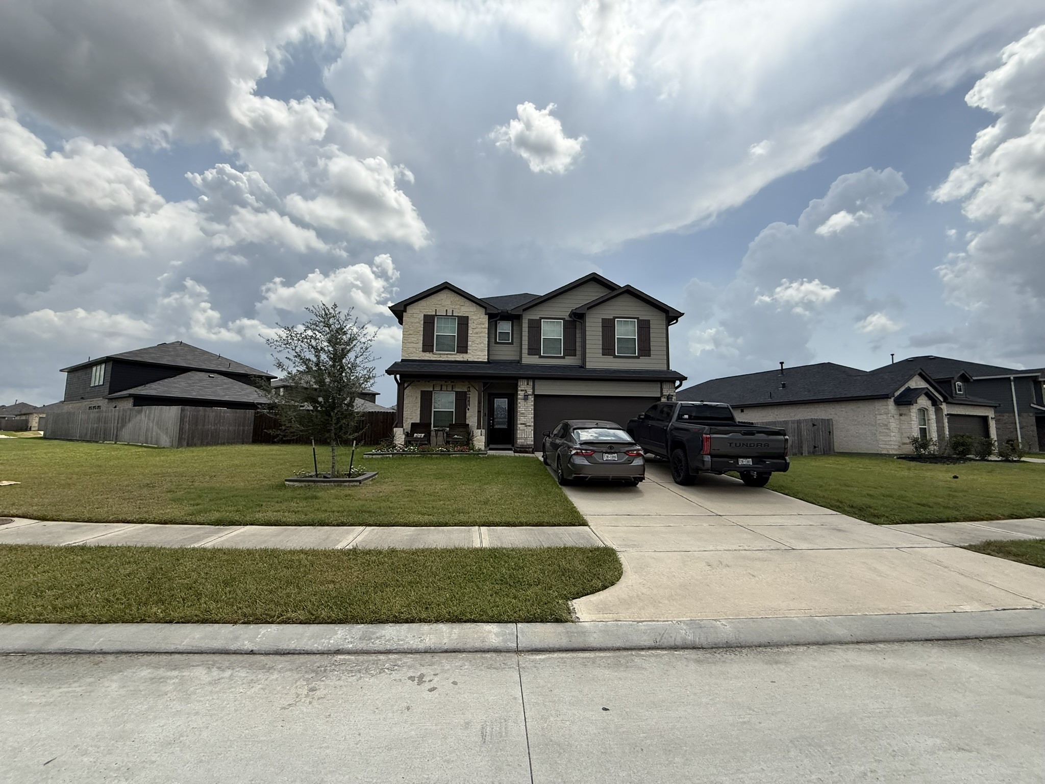 927 Alaska Cedar Drive Property Photo 1