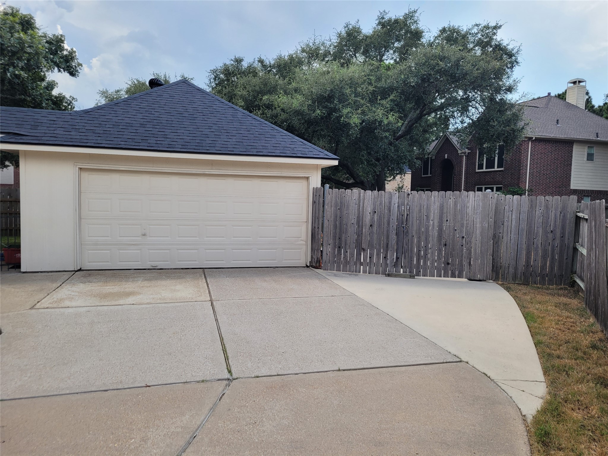 16215 Waiting Spring Circle Property Photo 3