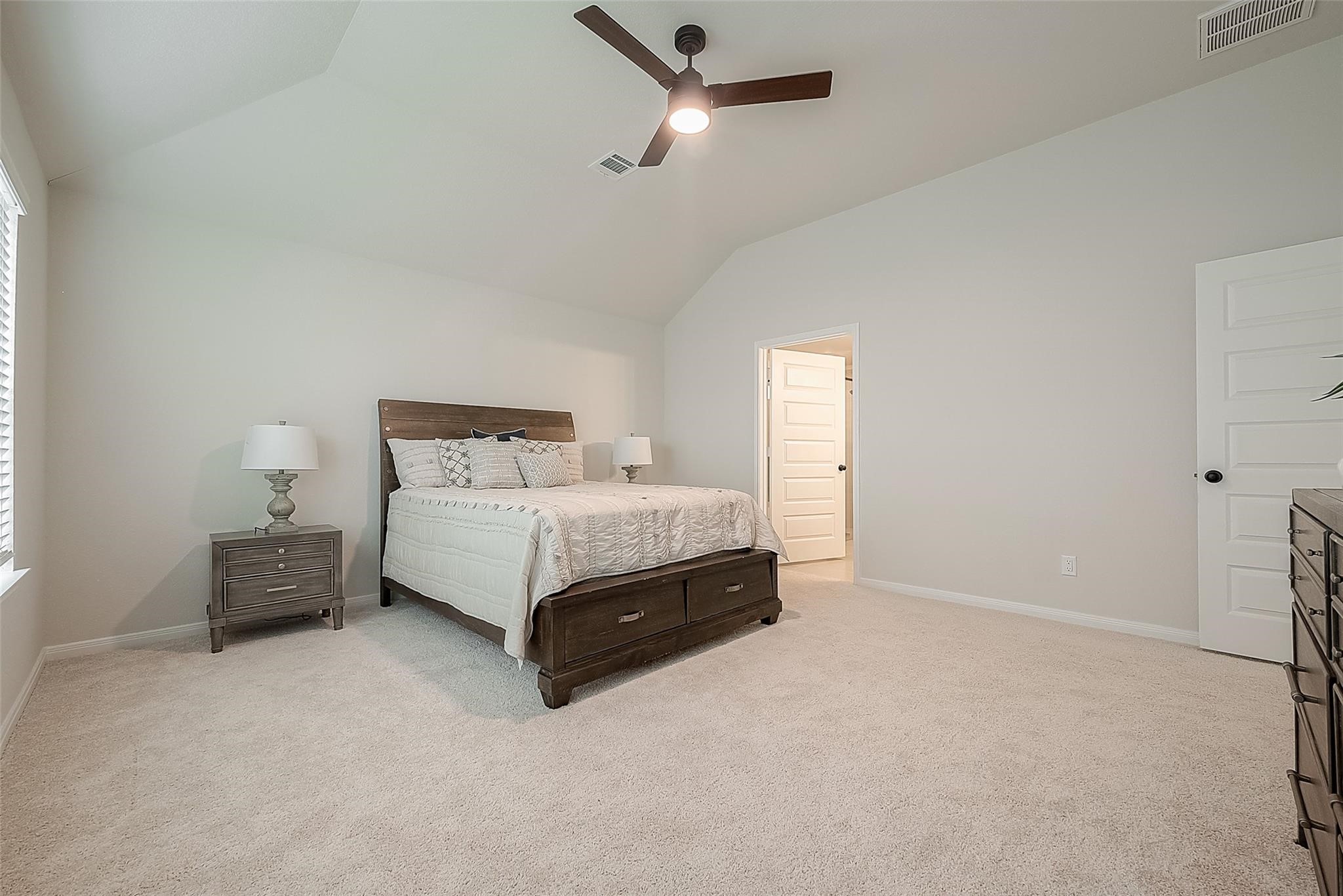 418 Kendall Crest Drive Property Photo 10
