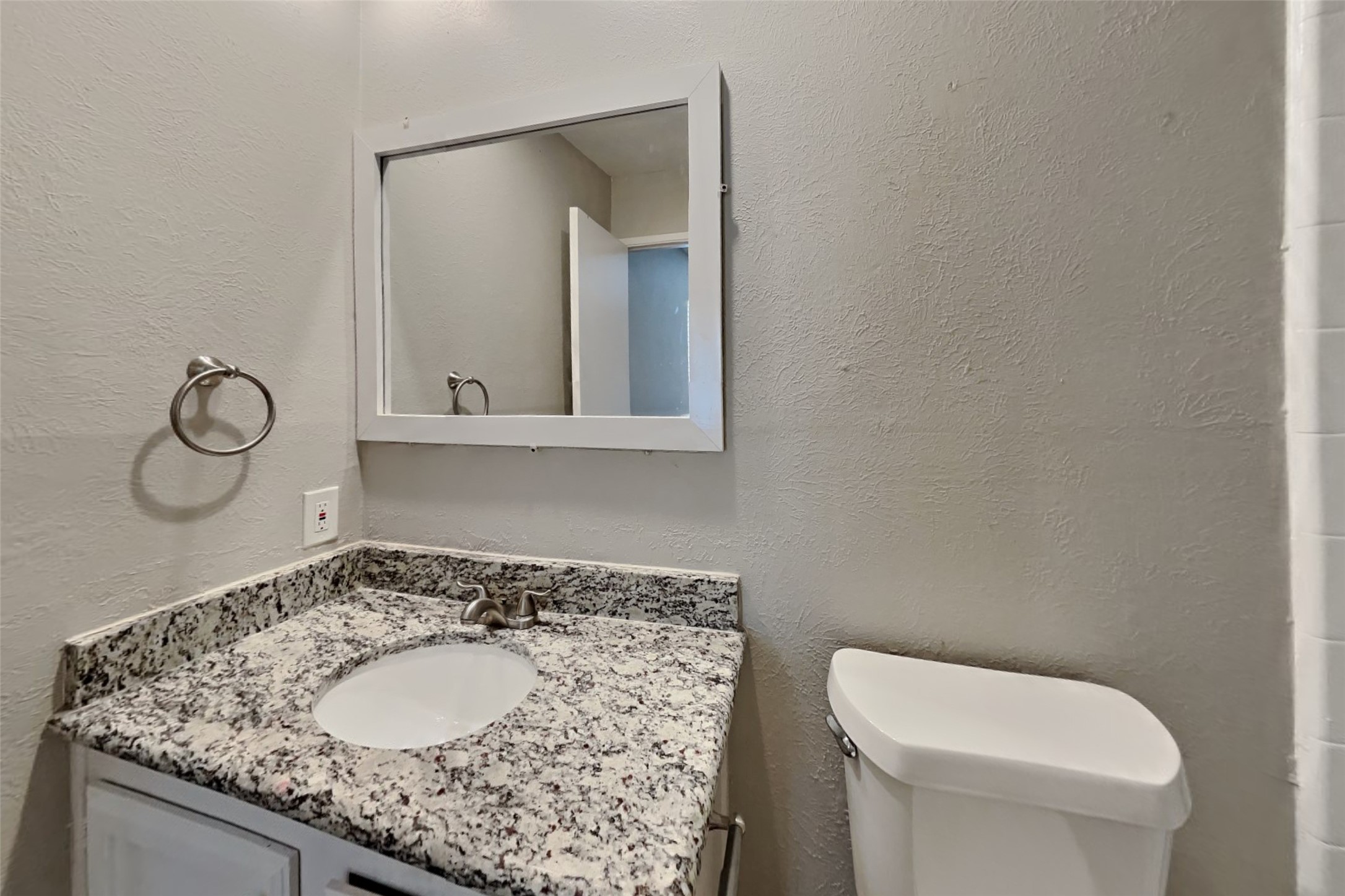 6714 Loch Langham Drive Property Photo 10