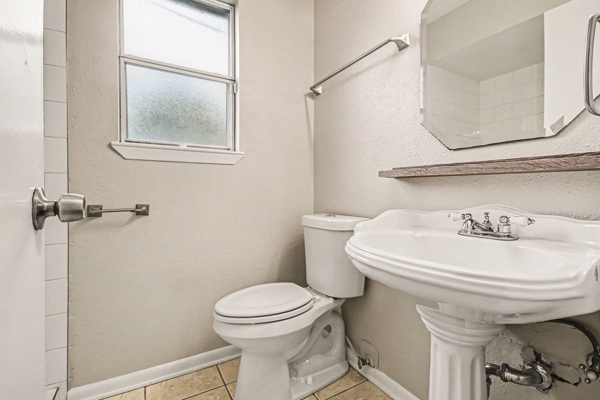 1917 Coupland Drive Property Photo 14