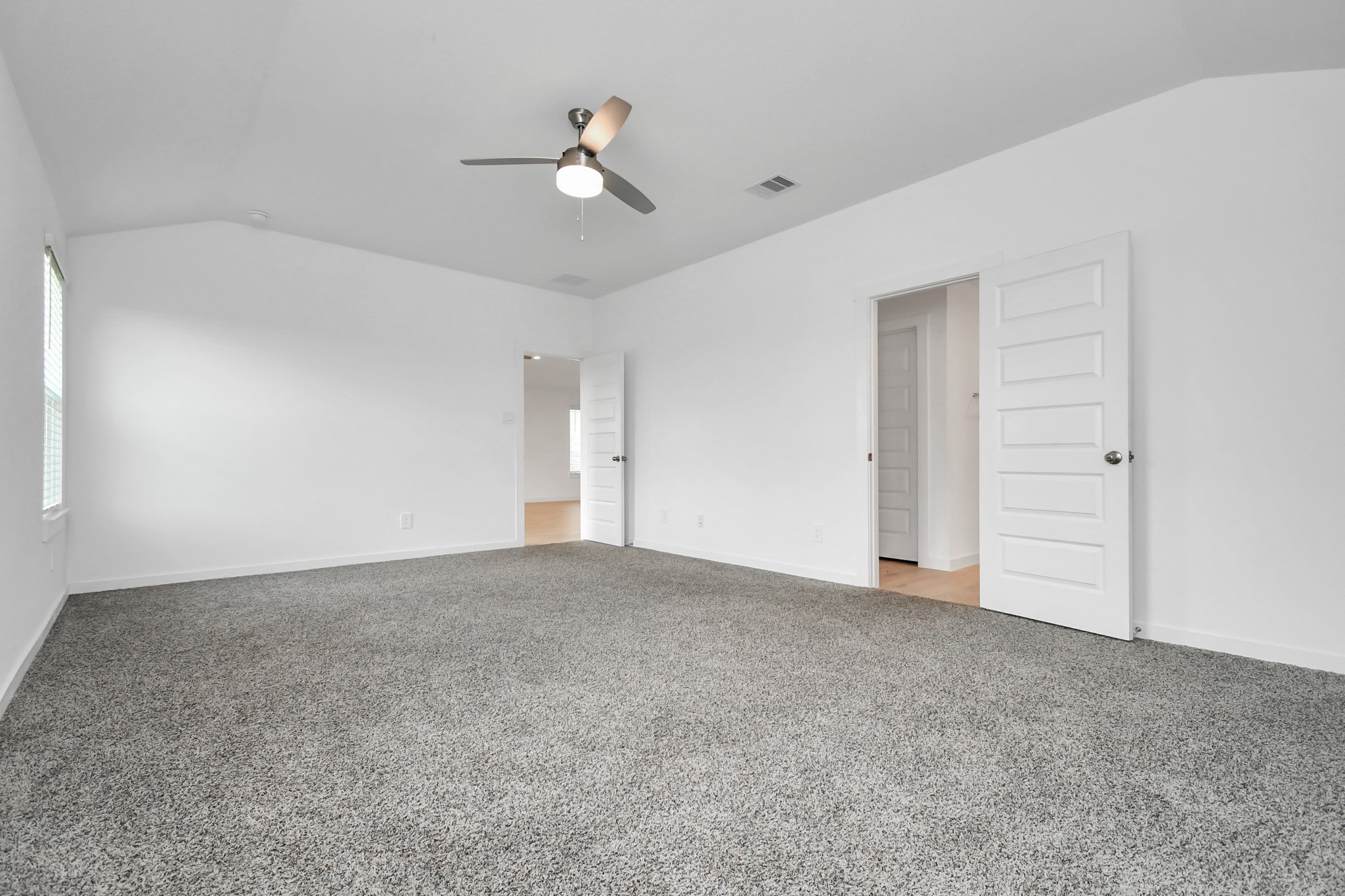 29935 Gallatin River Lane Property Photo 18