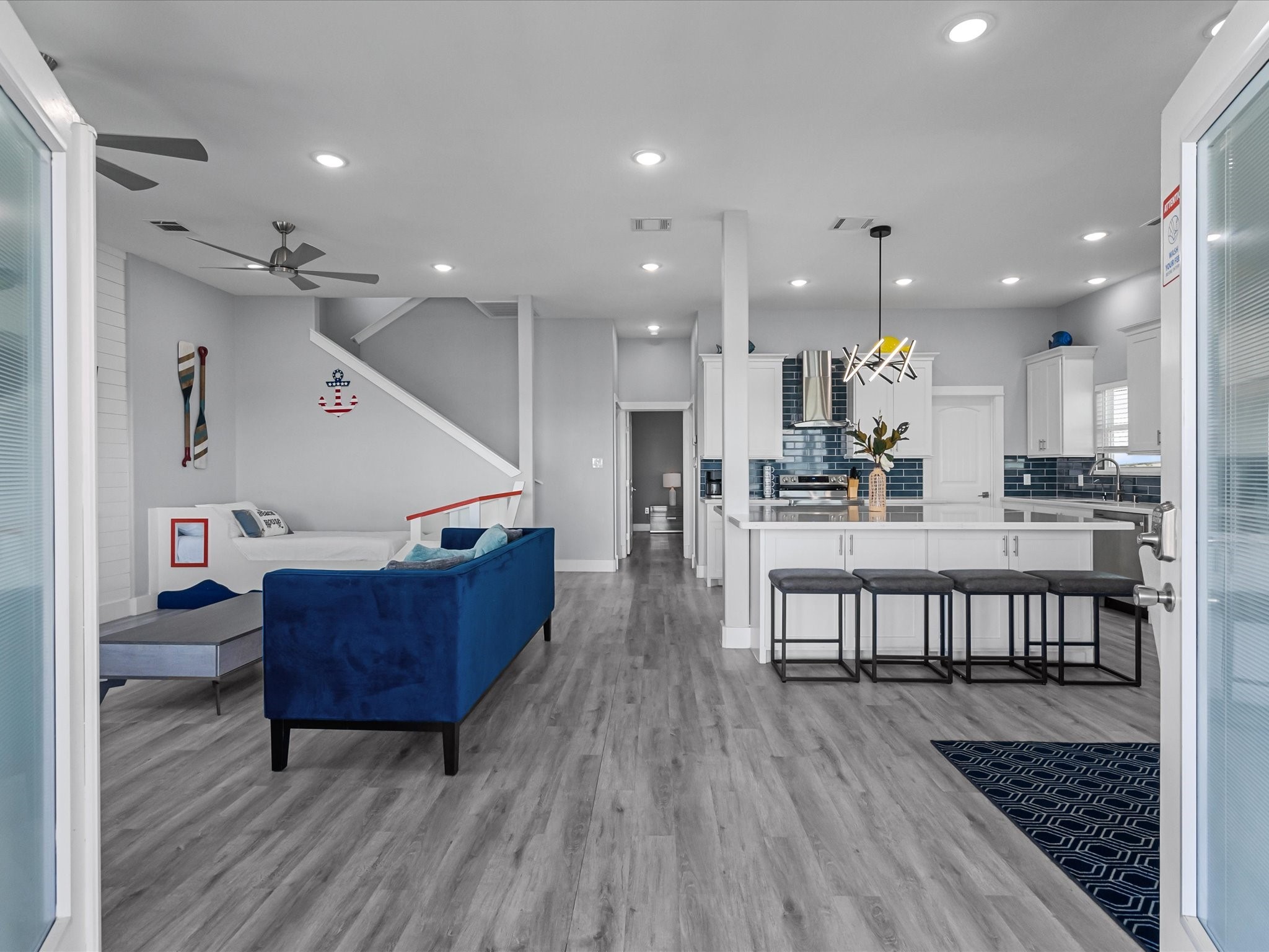 718 Beach Drive Property Photo 10