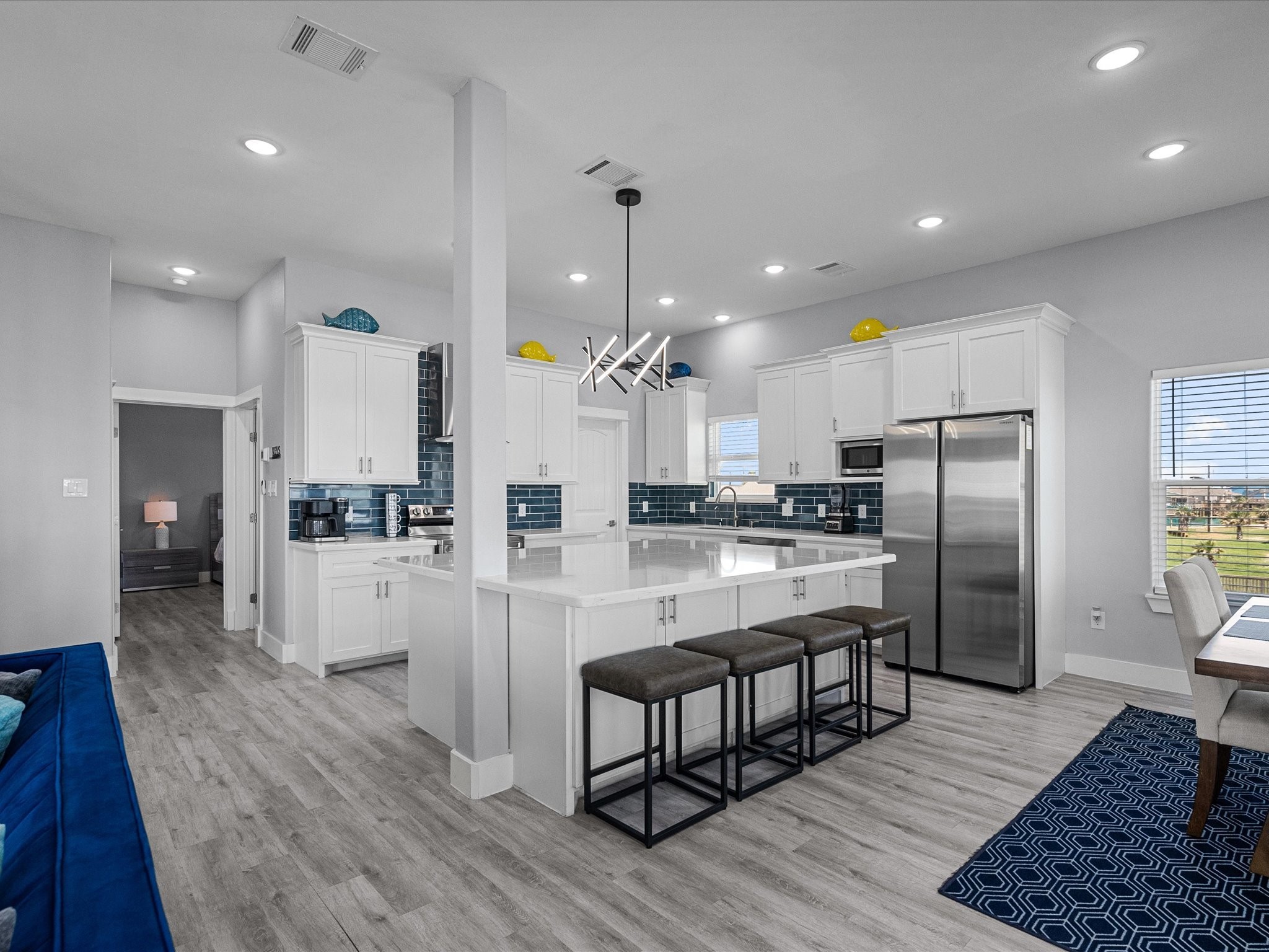 718 Beach Drive Property Photo 15