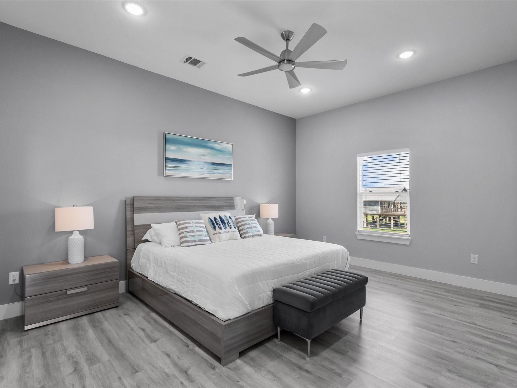 718 Beach Drive Property Photo 24