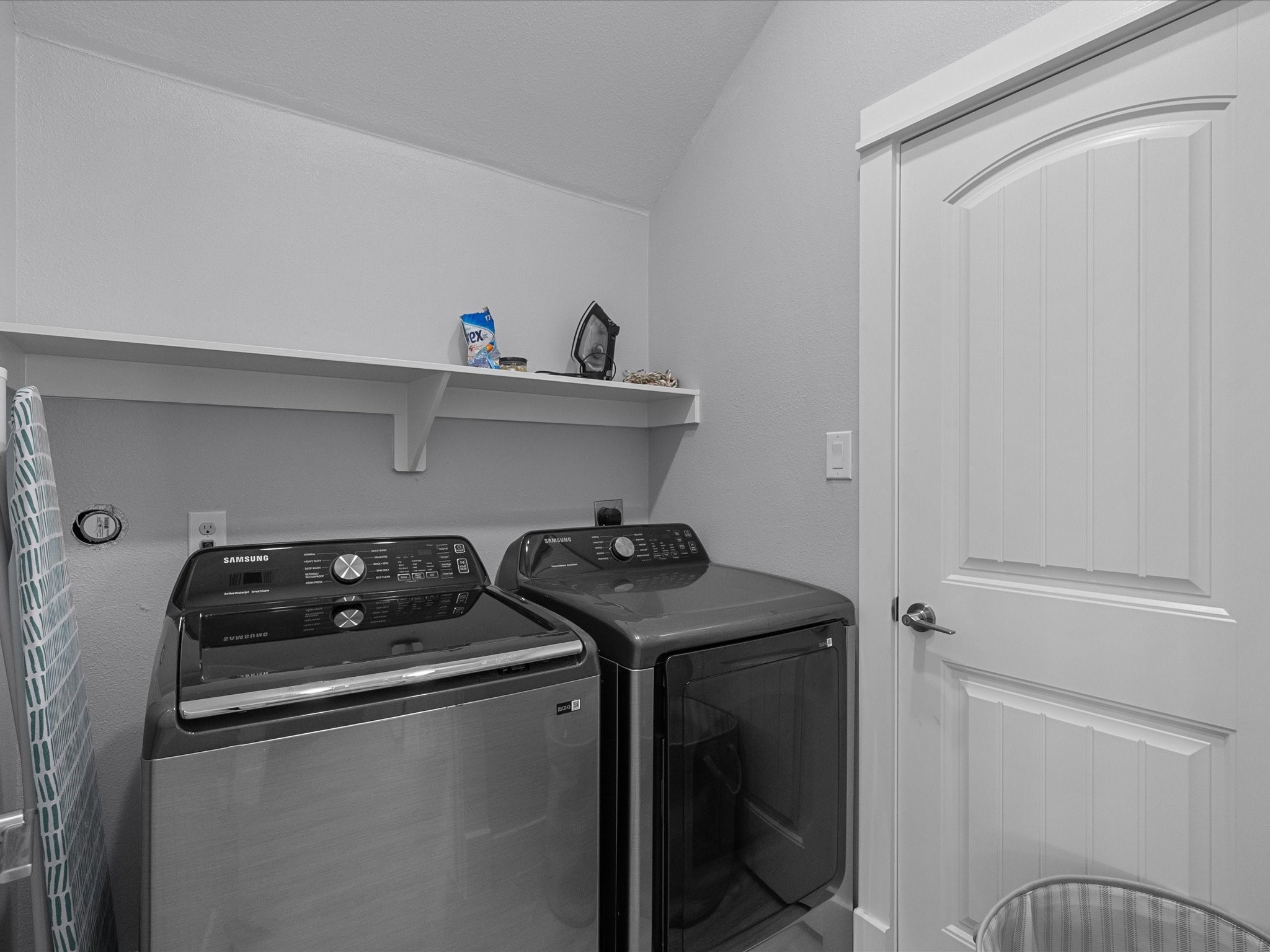 718 Beach Drive Property Photo 29