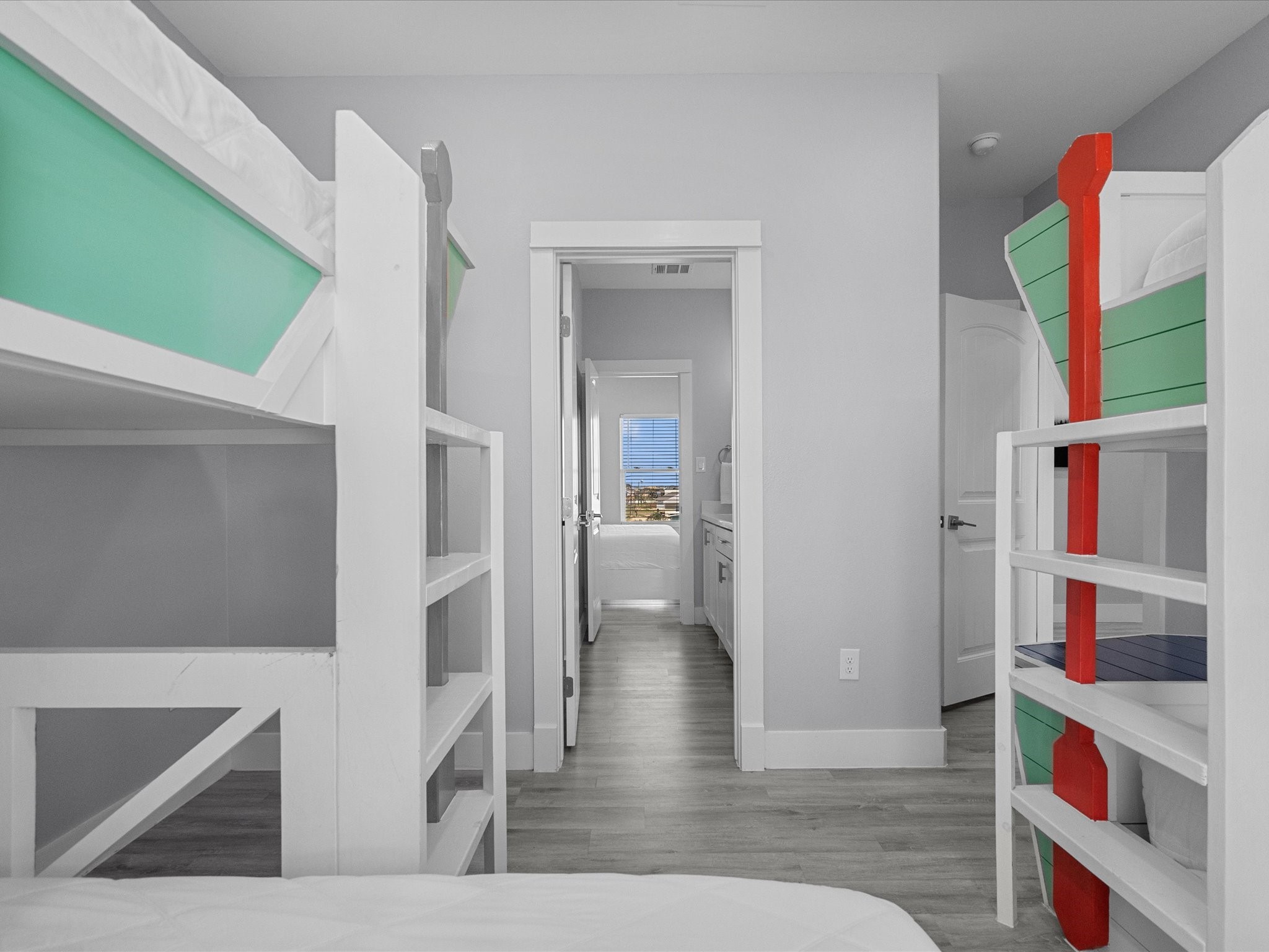 718 Beach Drive Property Photo 31