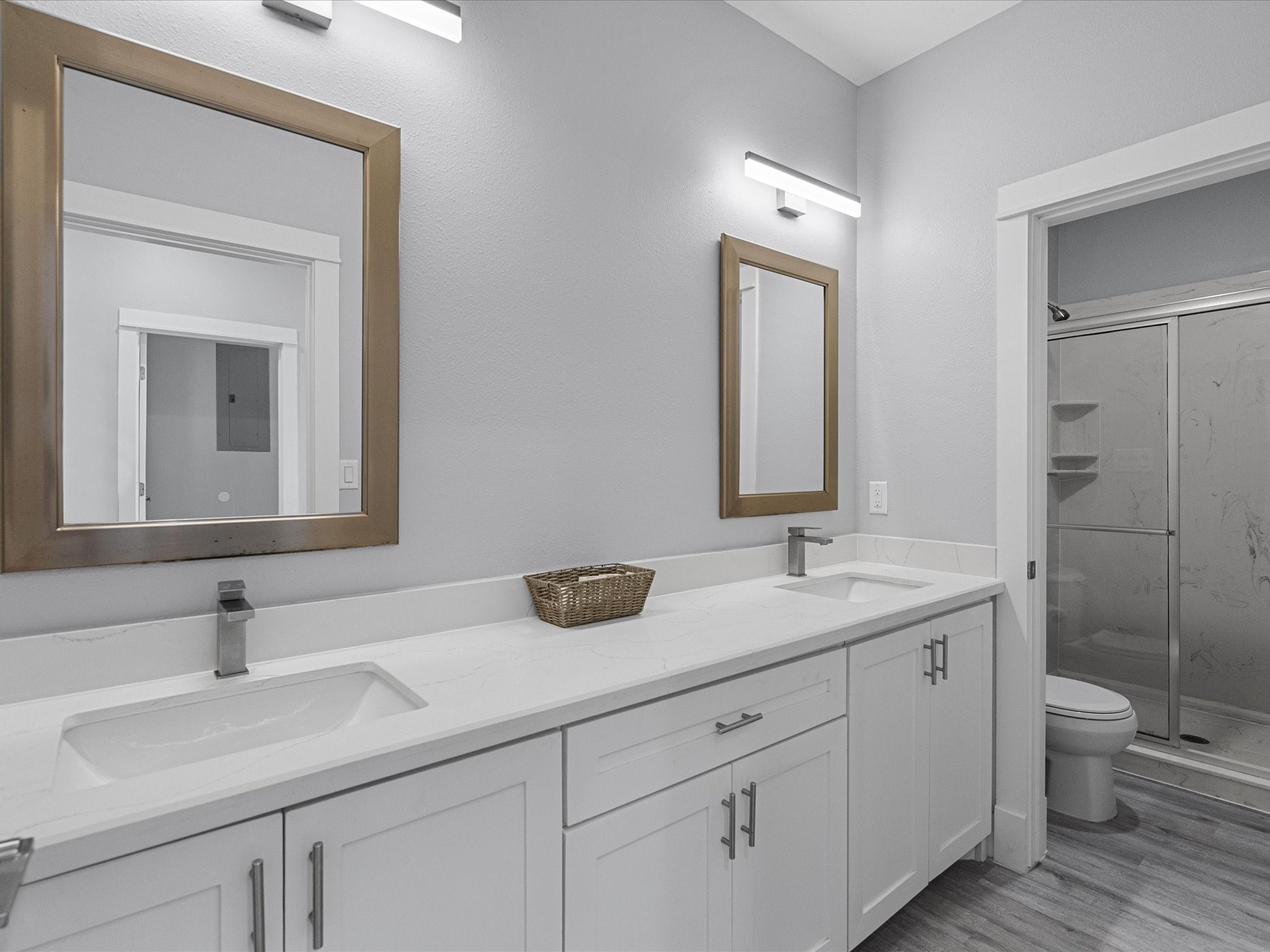 718 Beach Drive Property Photo 37