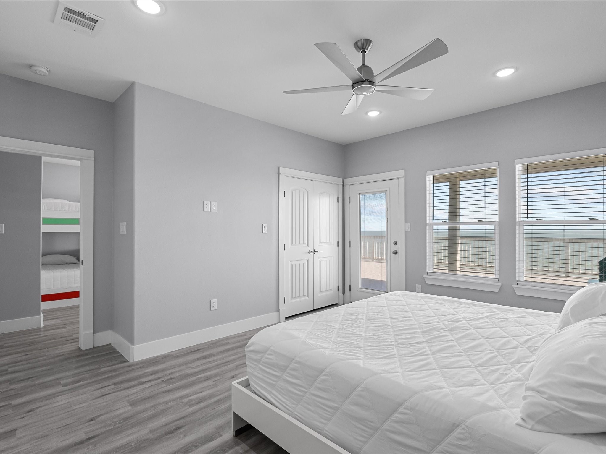 718 Beach Drive Property Photo 40