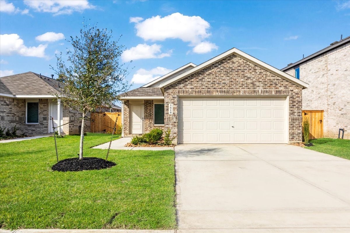 18606 Tulip Creek Drive Property Photo 1