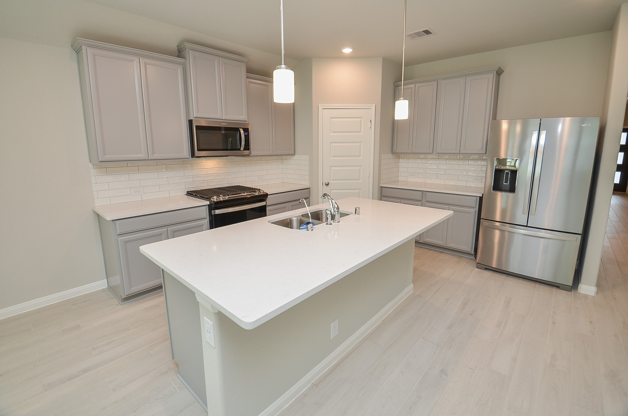1231 Dry Cork Circle Property Photo 3
