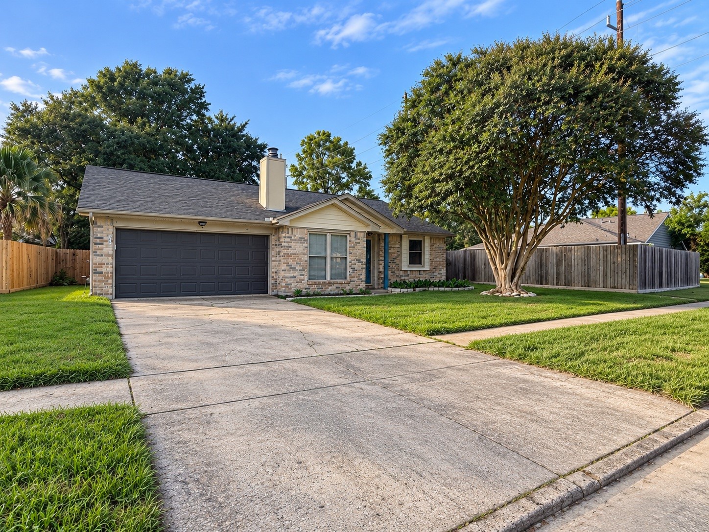 21311 Greenham Drive Property Photo 2