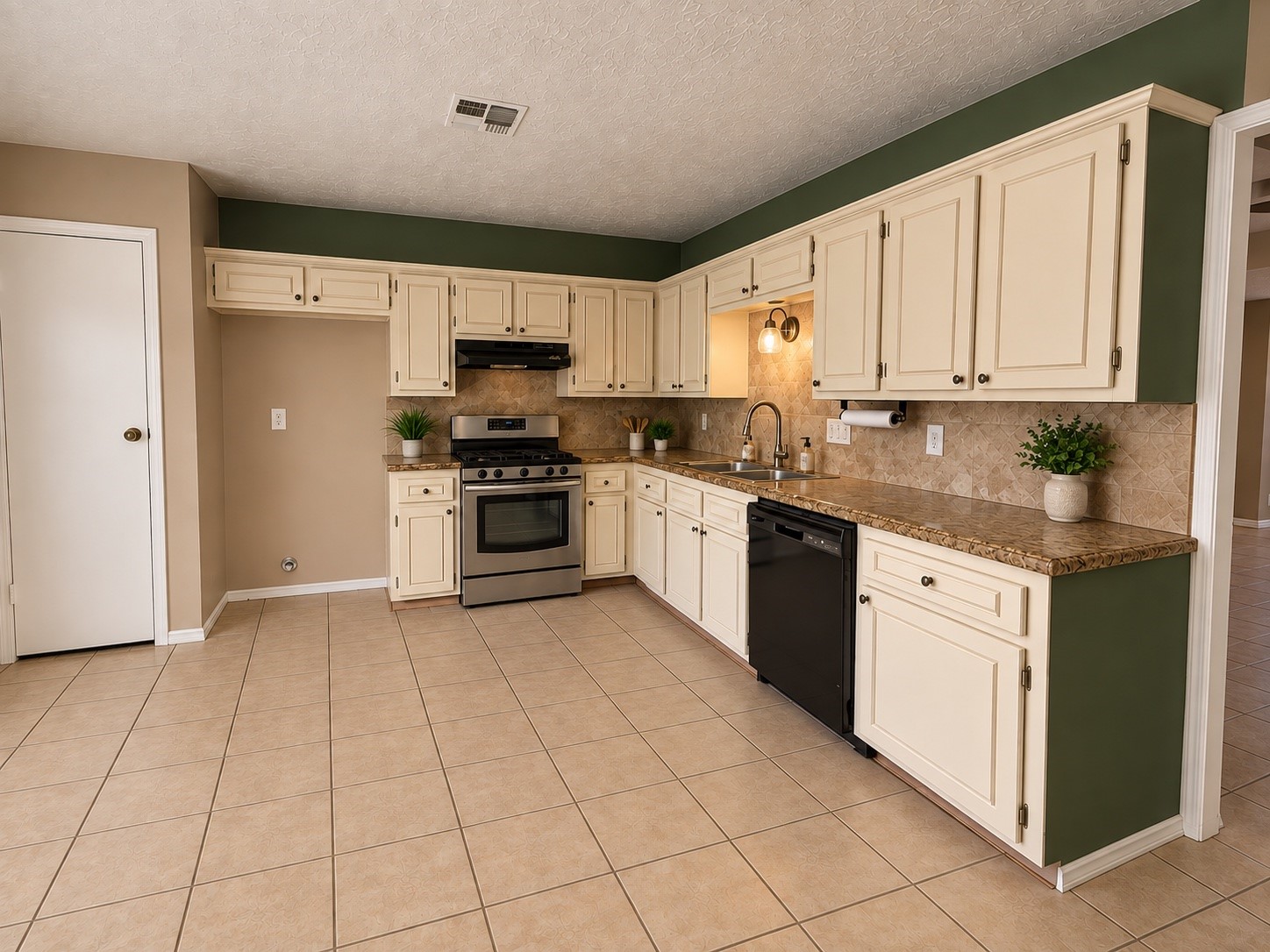 21311 Greenham Drive Property Photo 5