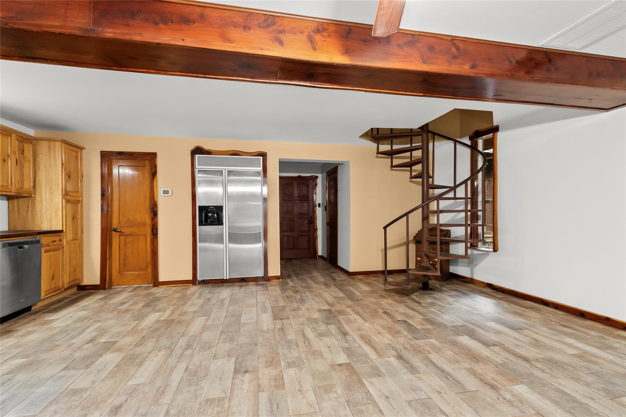 8387 Box Elder Lane Property Photo 4