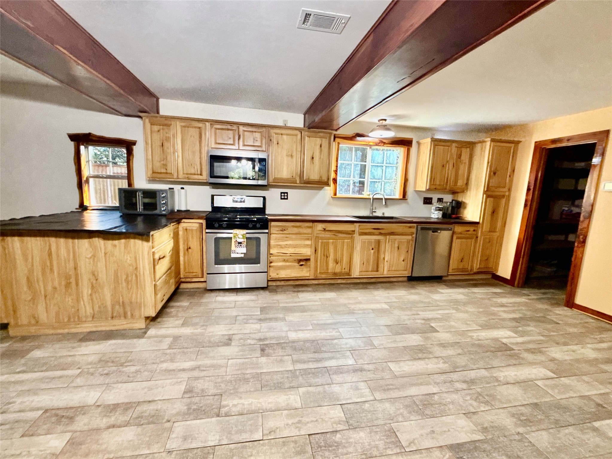 8387 Box Elder Lane Property Photo 5
