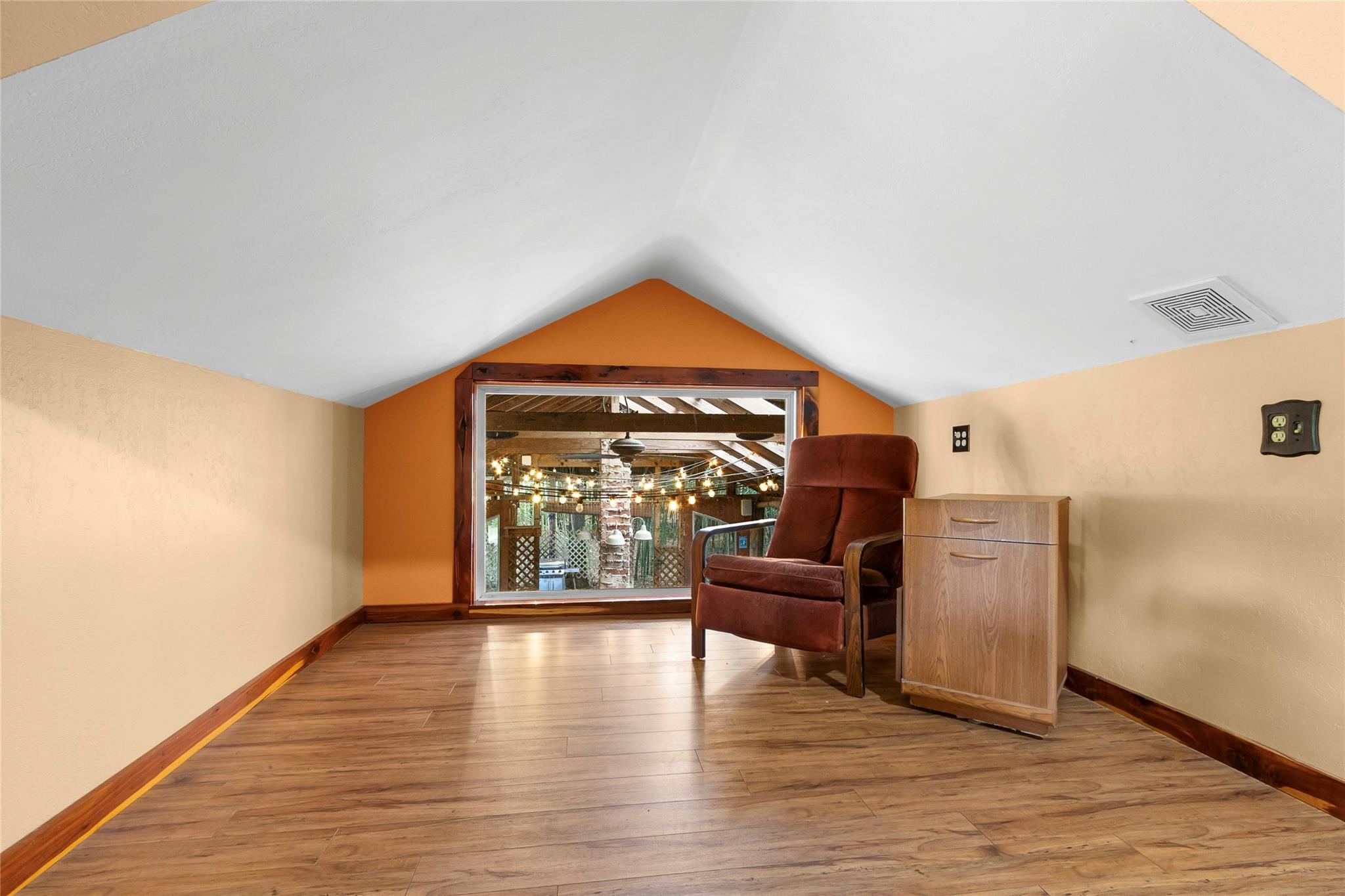 8387 Box Elder Lane Property Photo 10