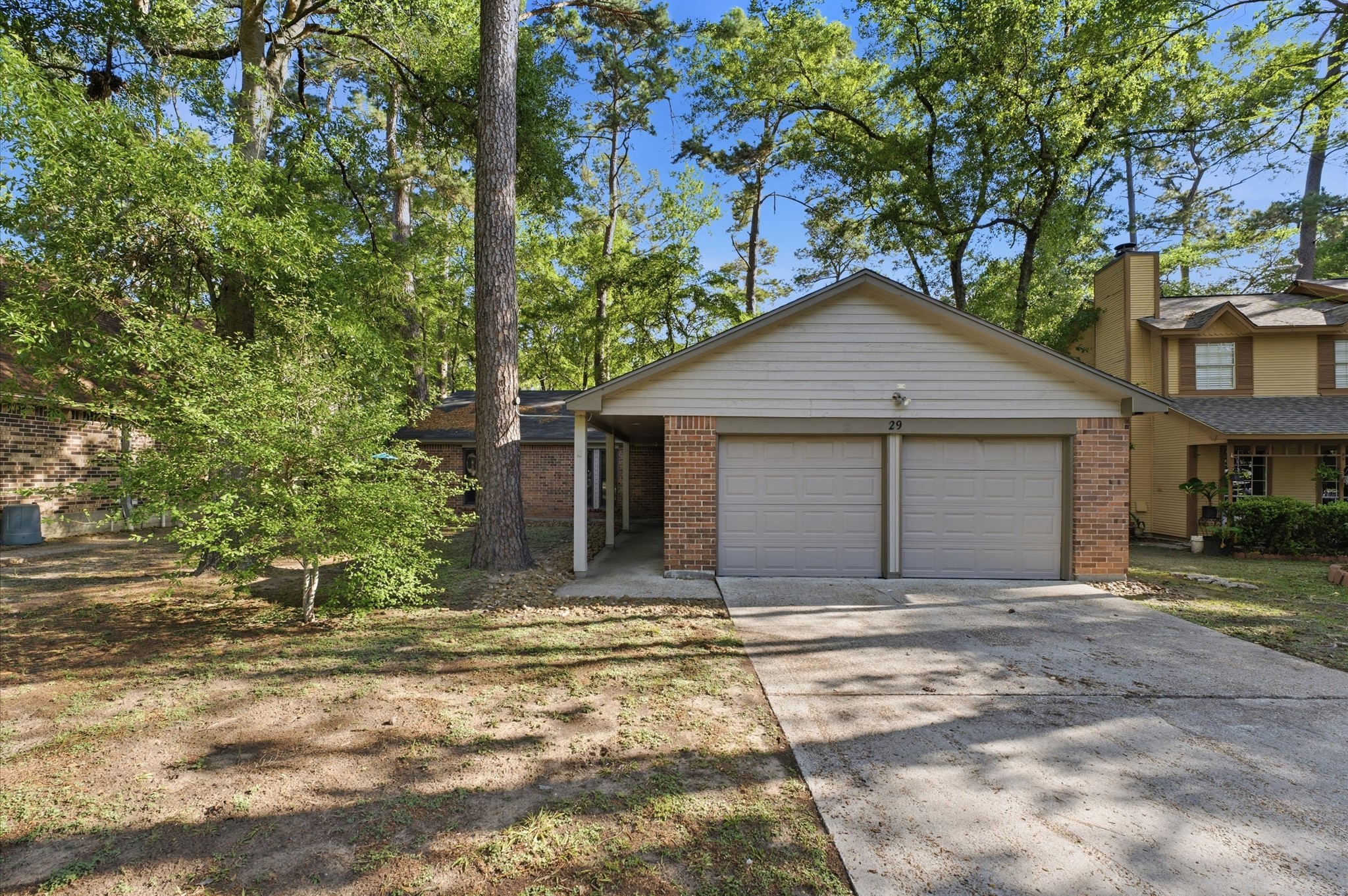 29 S High Oaks Circle Property Photo 1