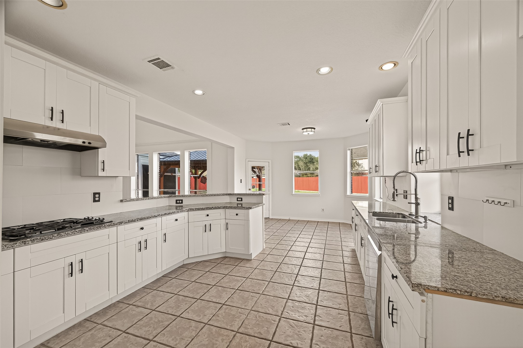 3804 Dunlavy Drive Property Photo 13