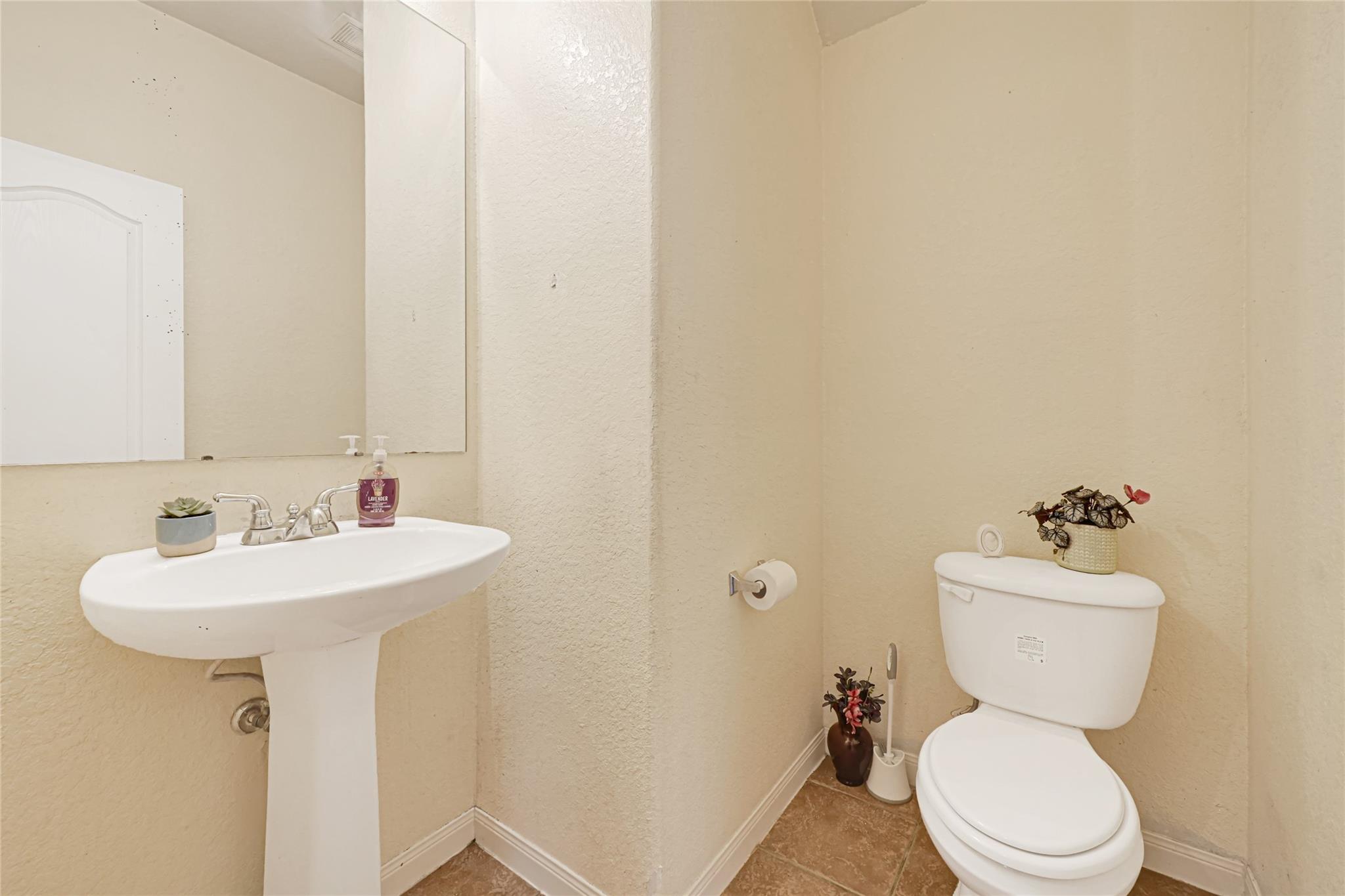 9429 Lambright Road Property Photo 14