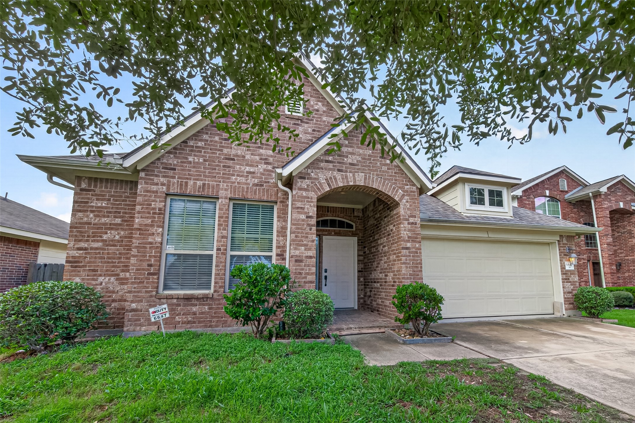 6847 Tammany Manor Lane Property Photo 3